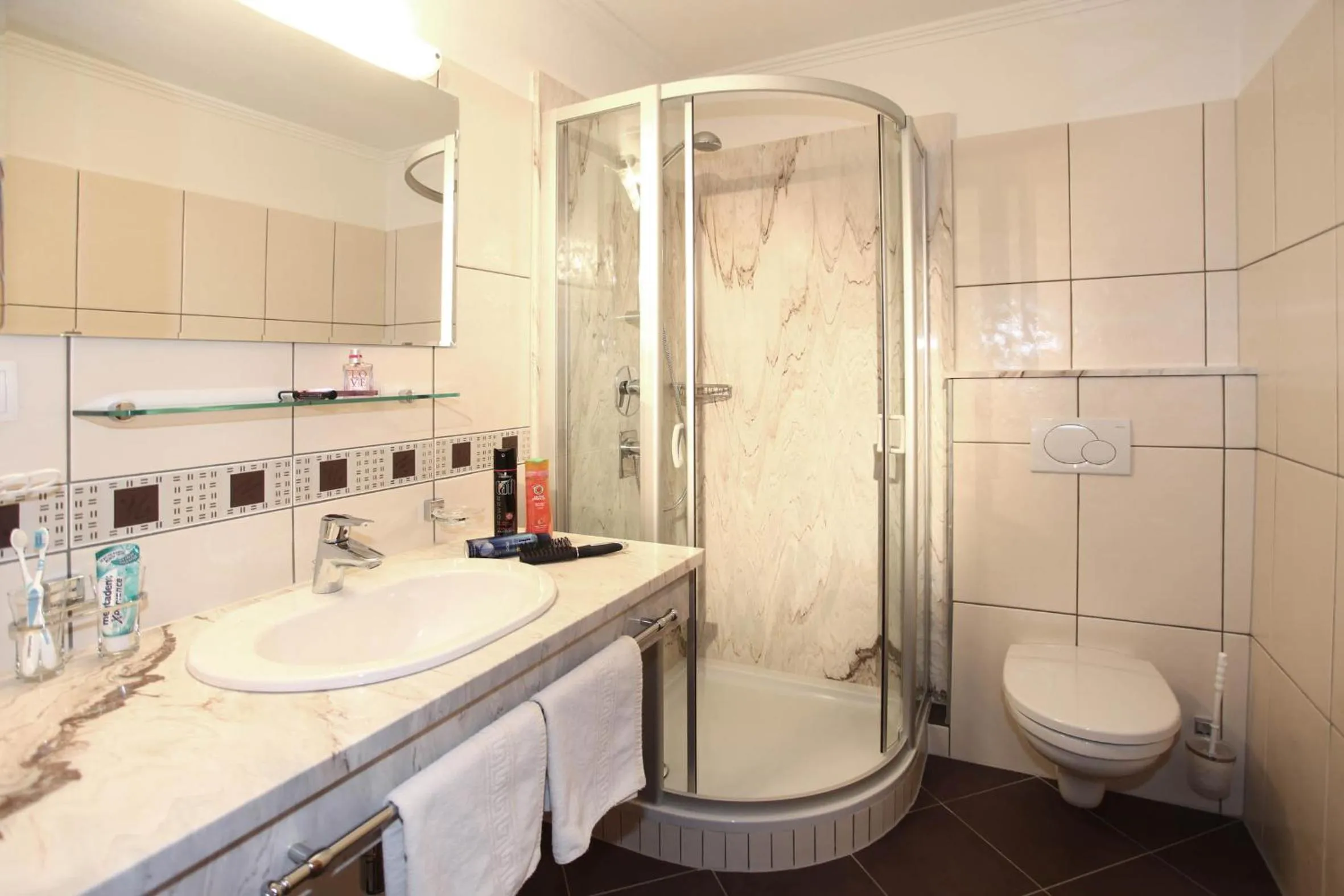 Bathroom in Gasthof Weißkugel