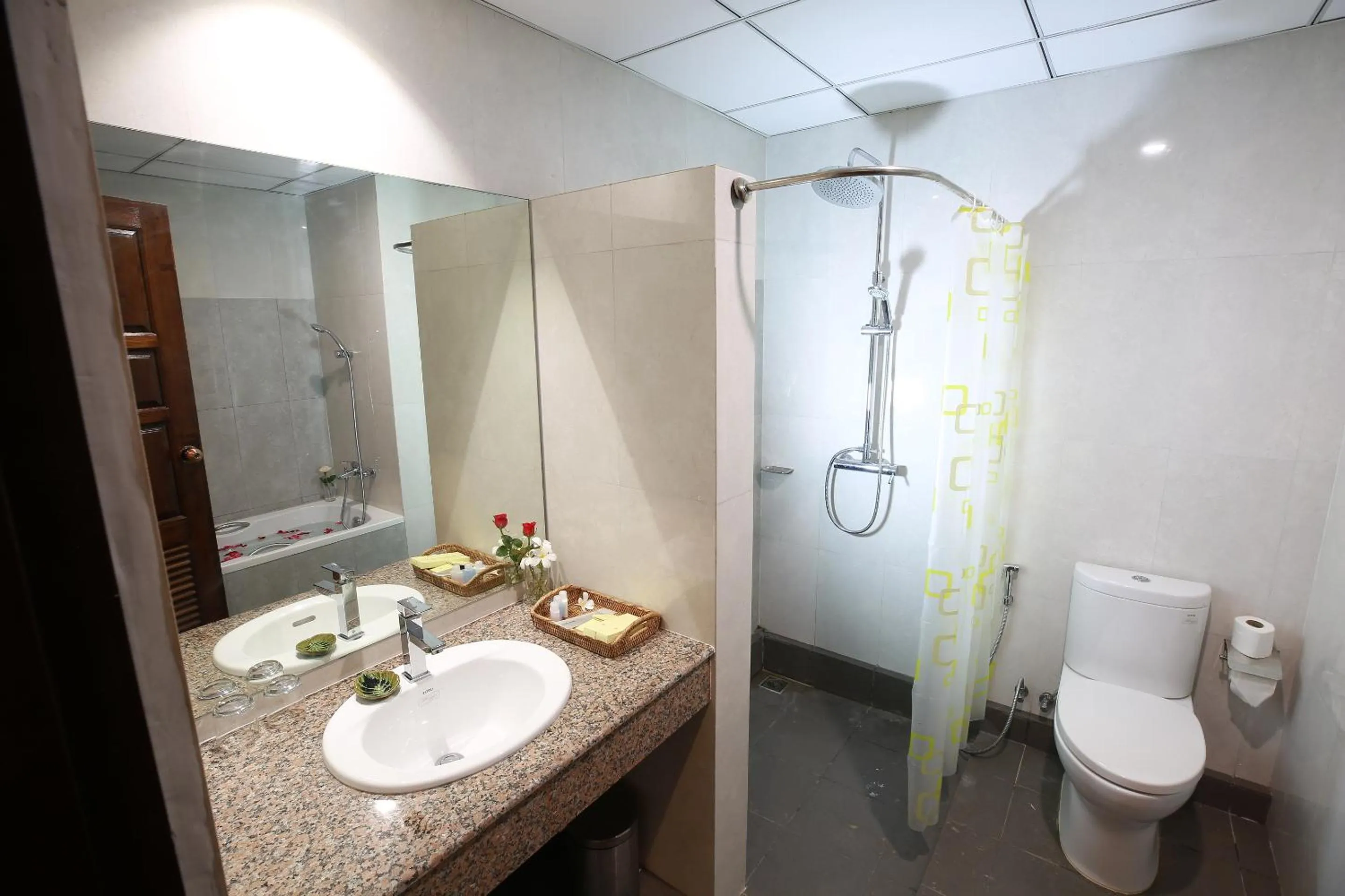 Shower in Acacia Hotel Bagan