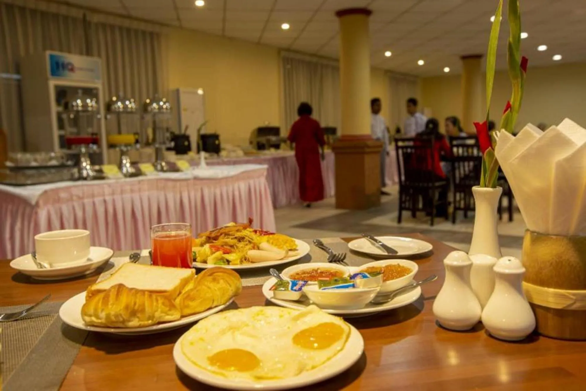 Buffet breakfast in Acacia Hotel Bagan