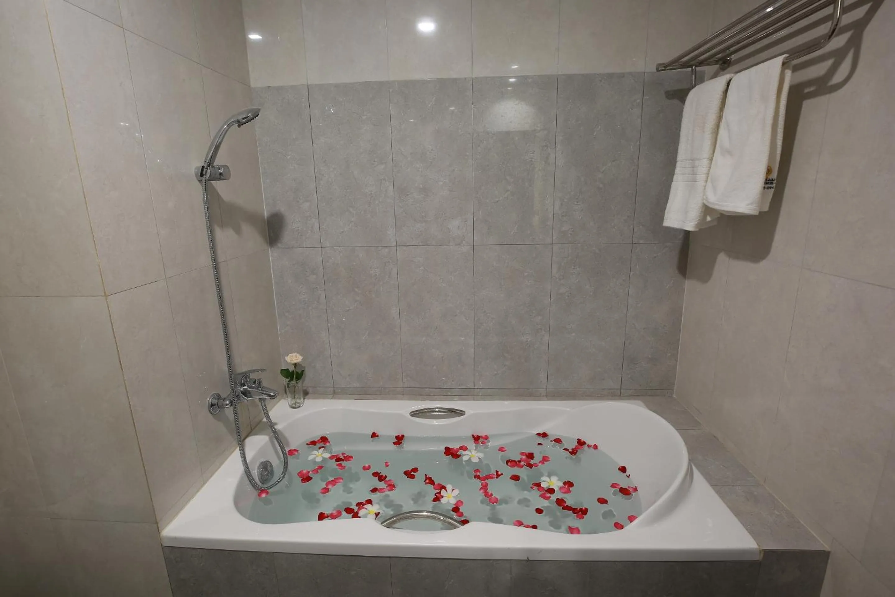 Bathroom in Acacia Hotel Bagan