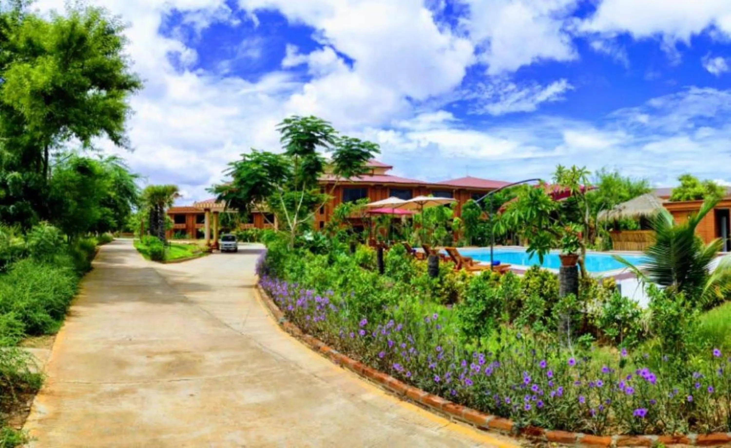 Garden view in Acacia Hotel Bagan