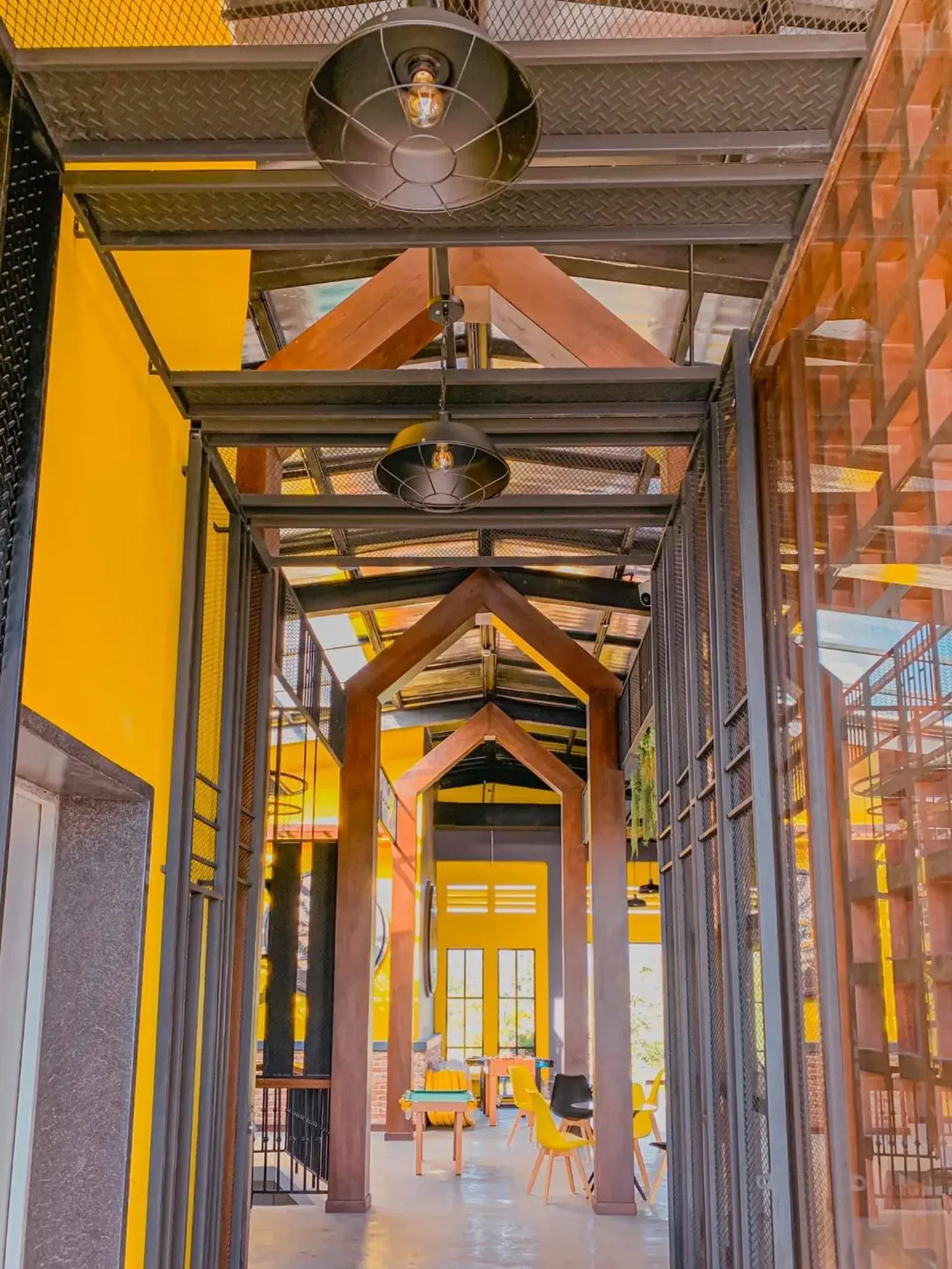 Facade/entrance in The Twizt - Lifestyle Hostel & Hotel Facade/entrance in The Twizt - Lifestyle Hostel & Hotel