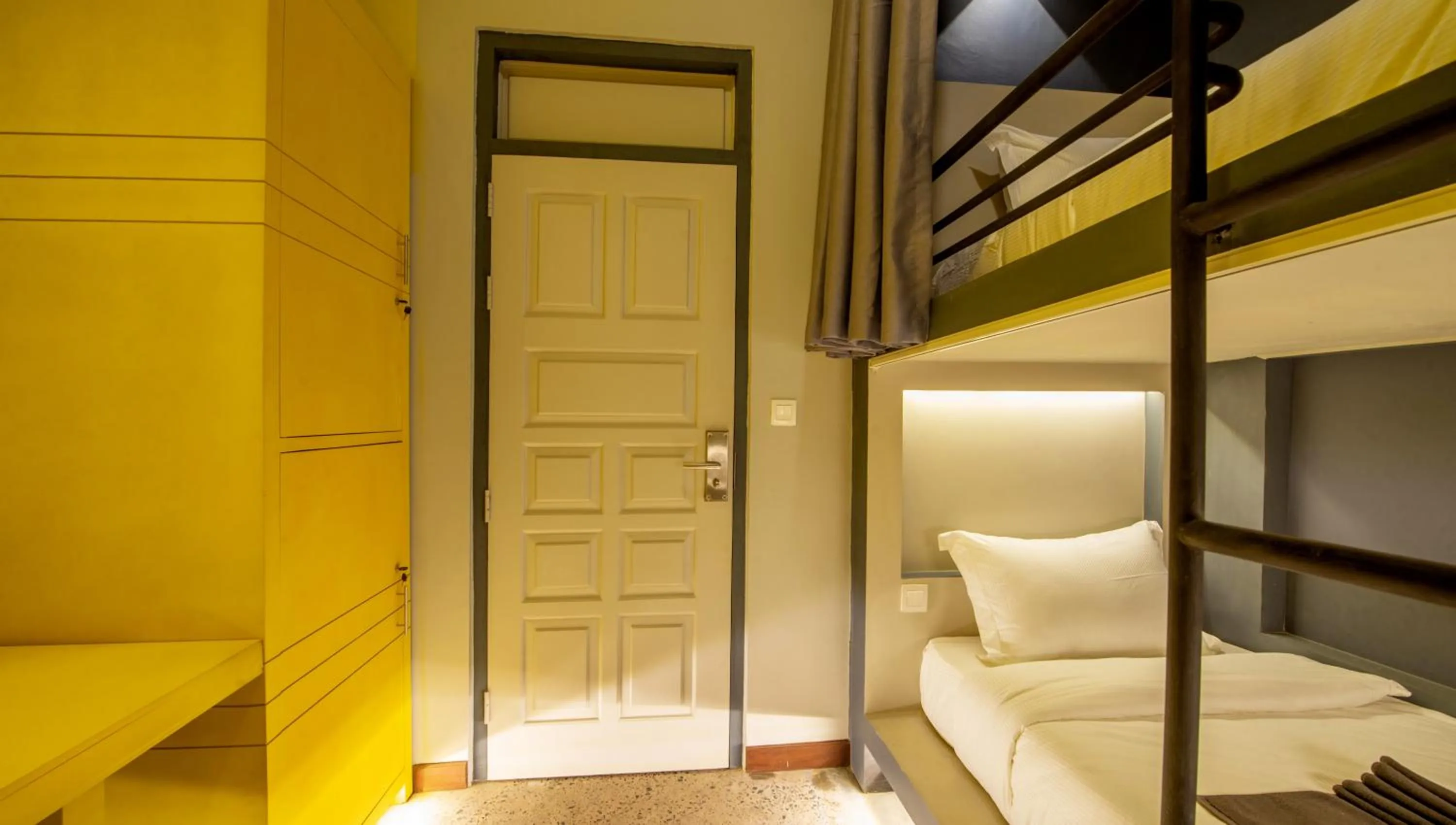 bunk bed in The Twizt - Lifestyle Hostel & Hotel