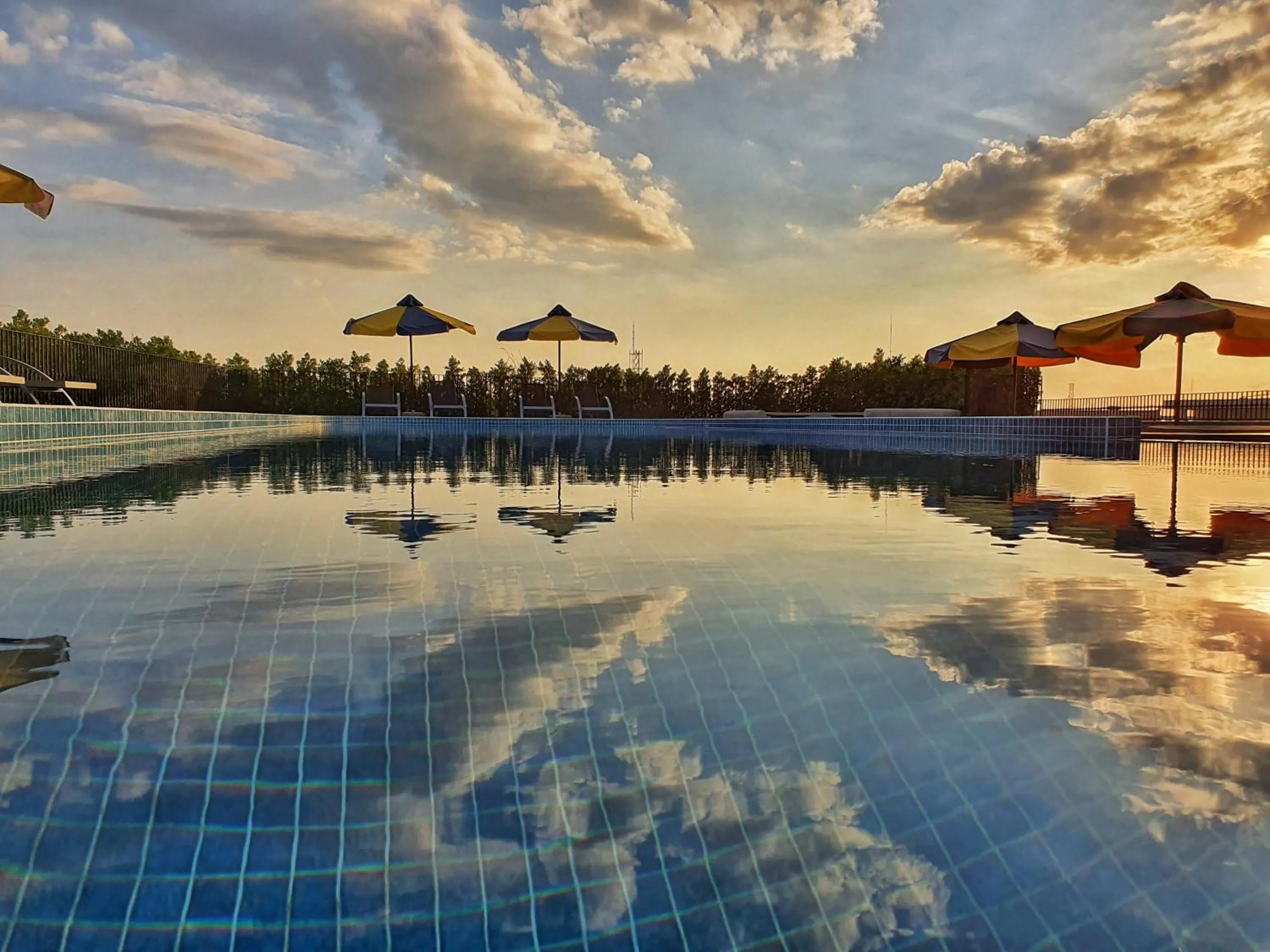 Swimming pool in The Twizt - Lifestyle Hostel & Hotel