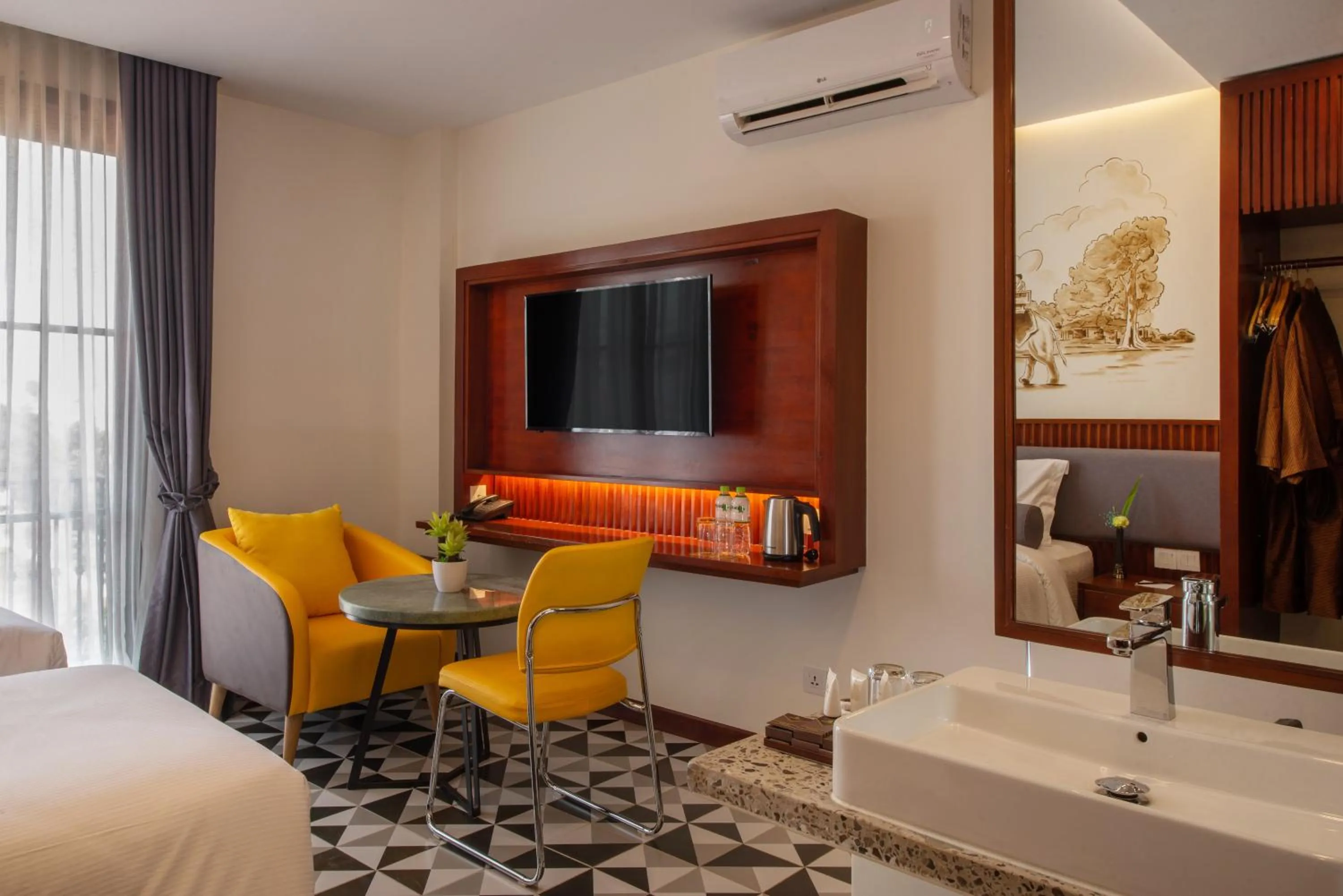 Seating area, Bed in The Twizt - Lifestyle Hostel & Hotel