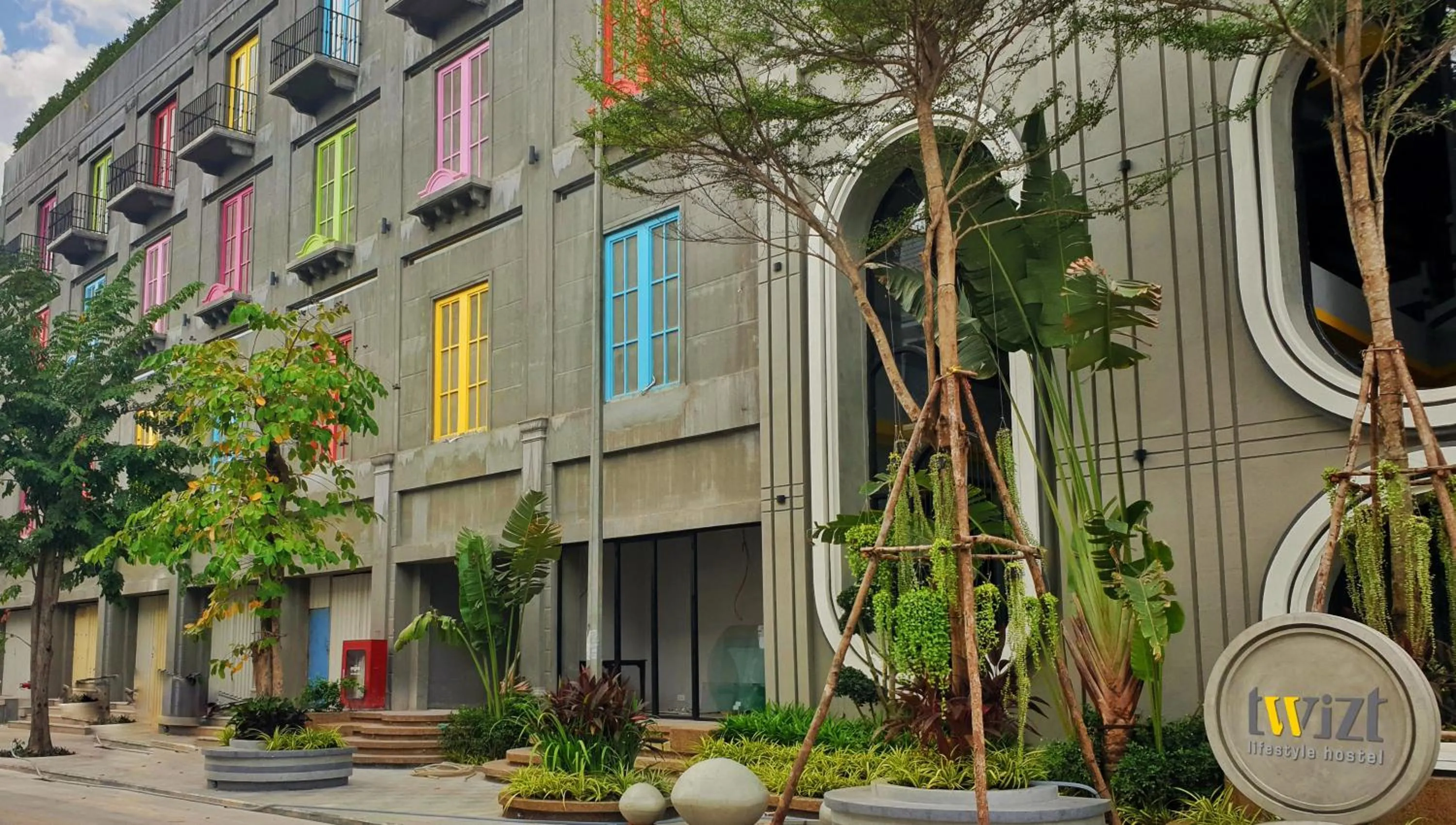 Facade/entrance in The Twizt - Lifestyle Hostel & Hotel