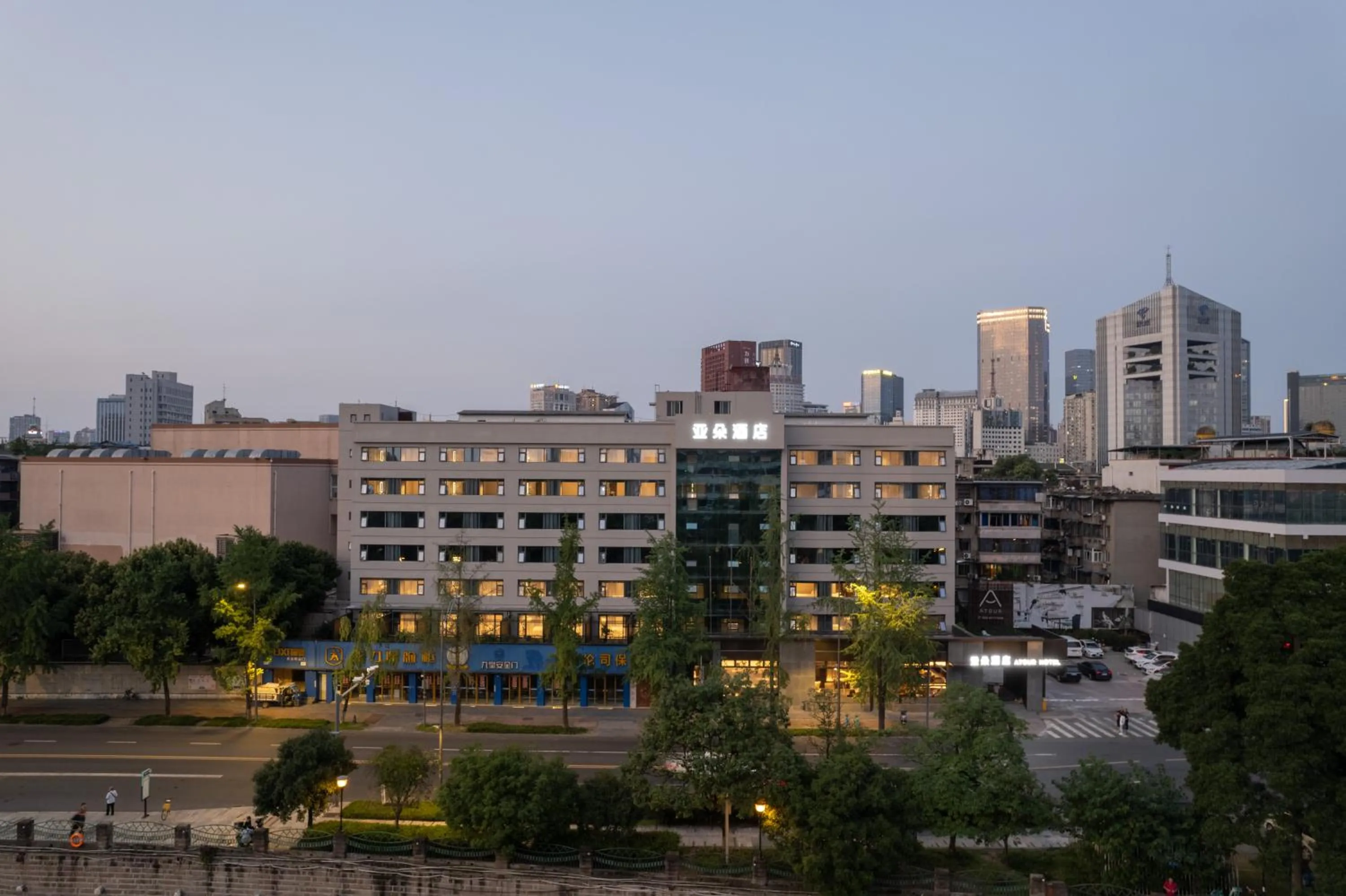 Property building in Atour Hotel Chengdu Wuhou Temple