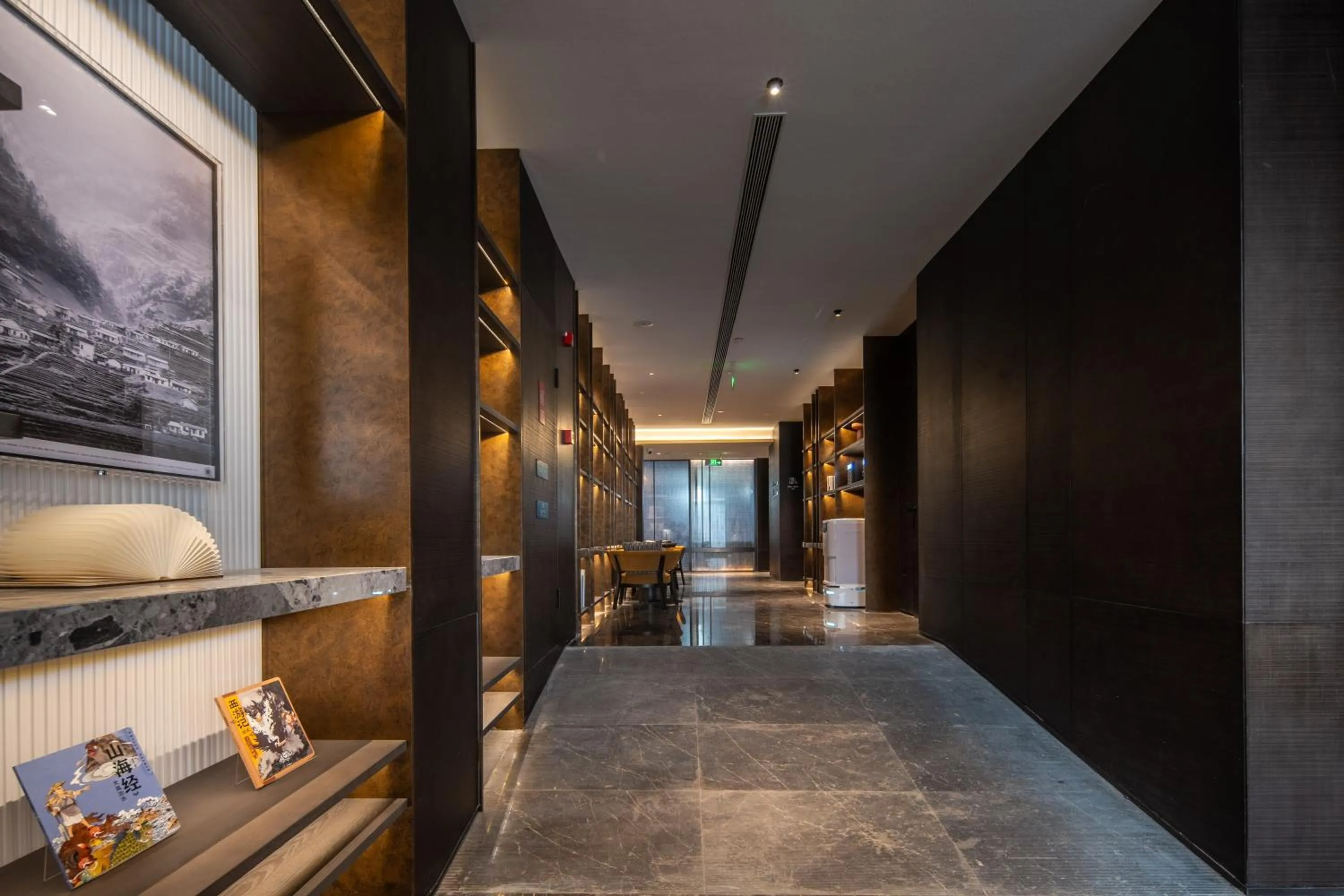 Property building in Atour Hotel Chengdu Wuhou Temple