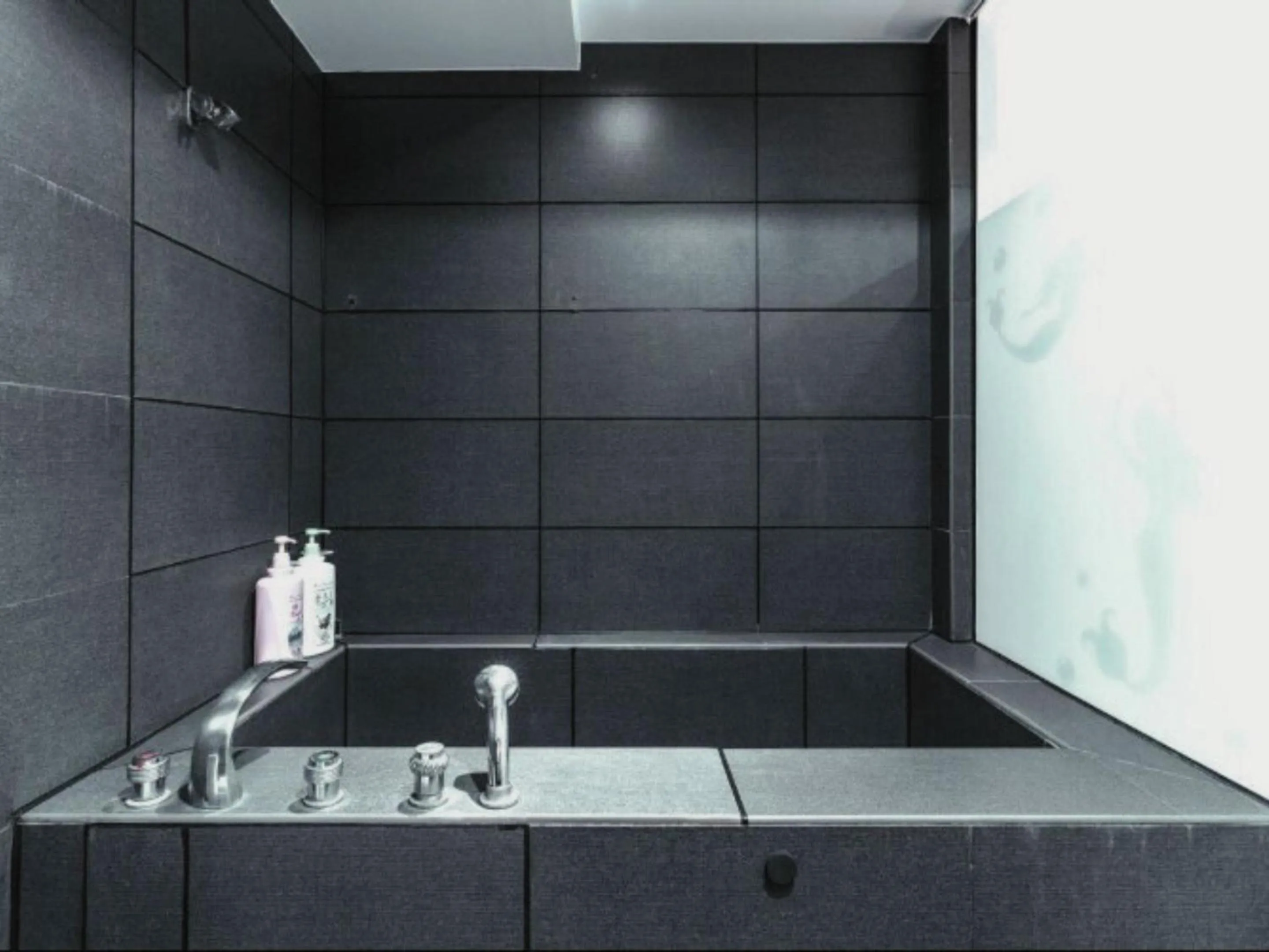 Bathroom in Love River Inn 愛河日央