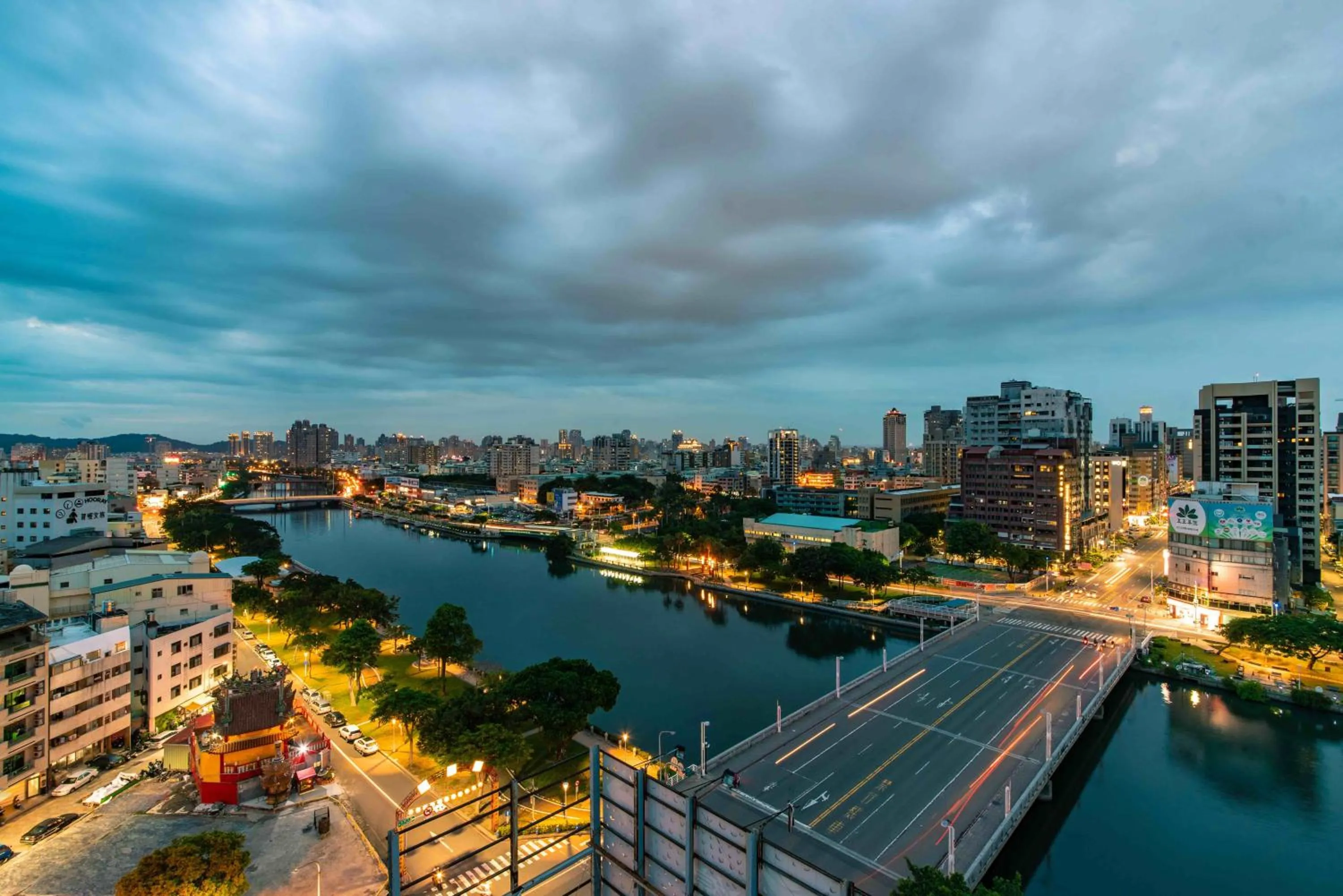 Neighbourhood in Love River Inn 愛河日央