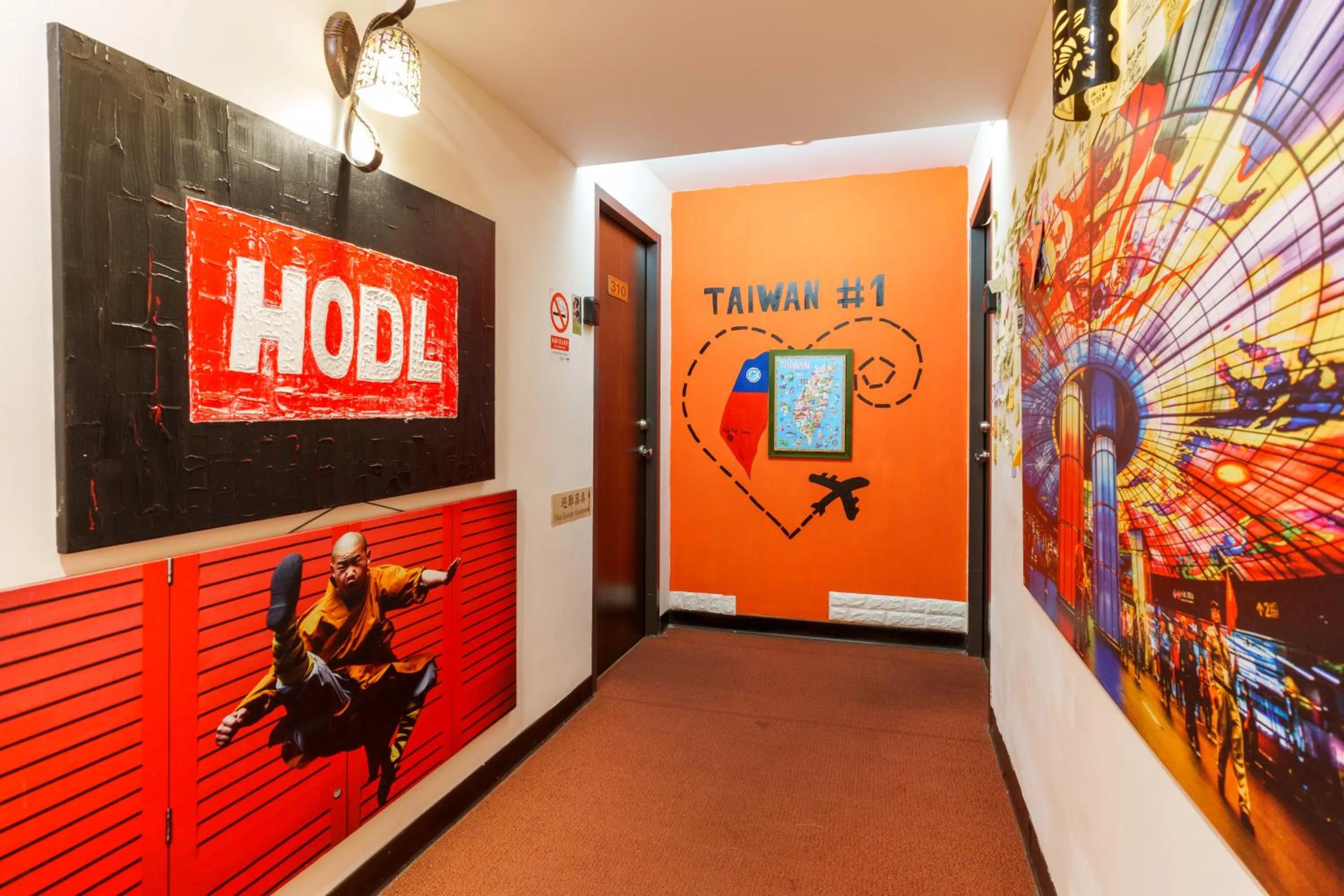 Coffee/tea facilities in Love River Inn 愛河日央