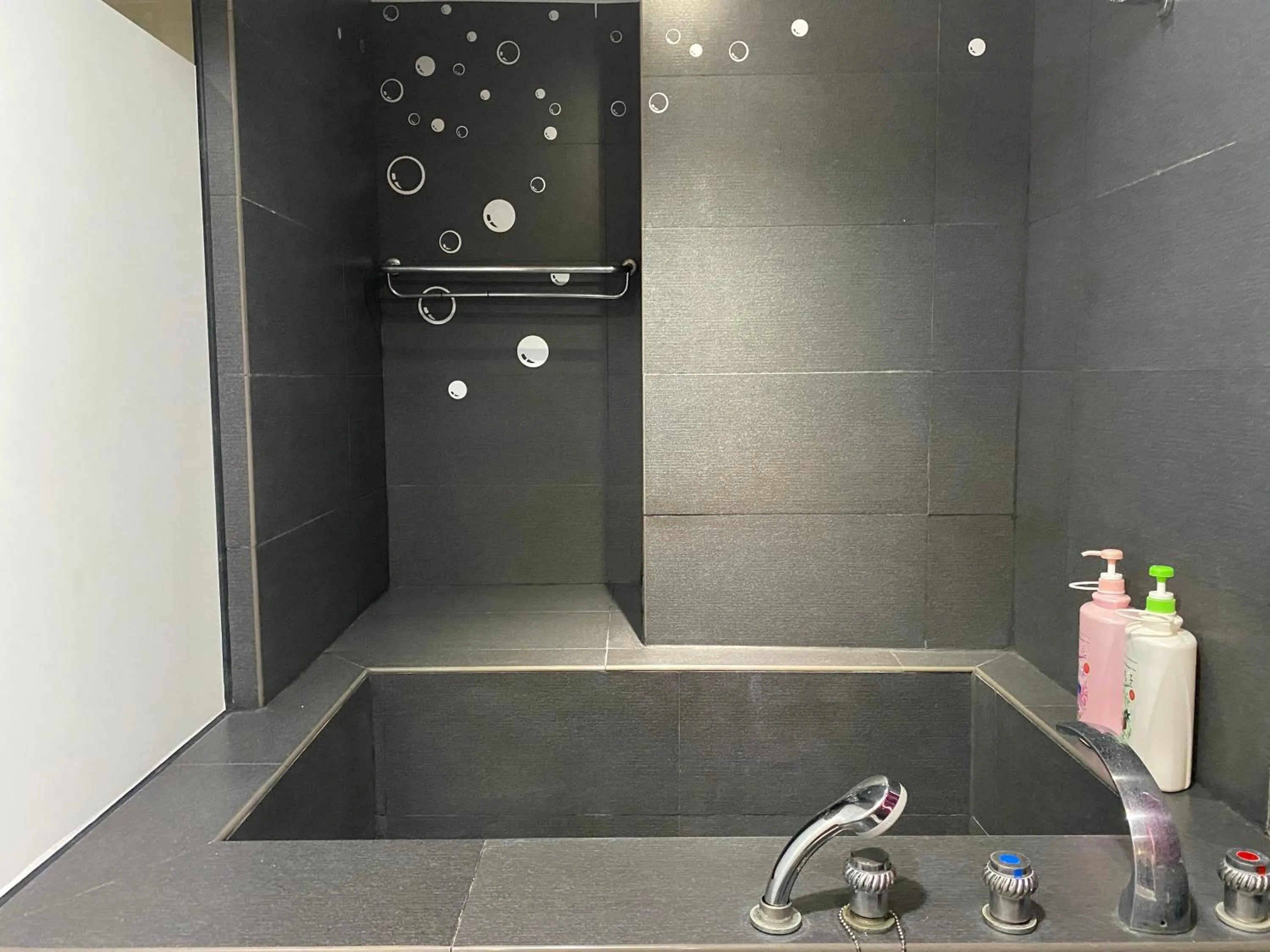 Bathroom in Love River Inn 愛河日央