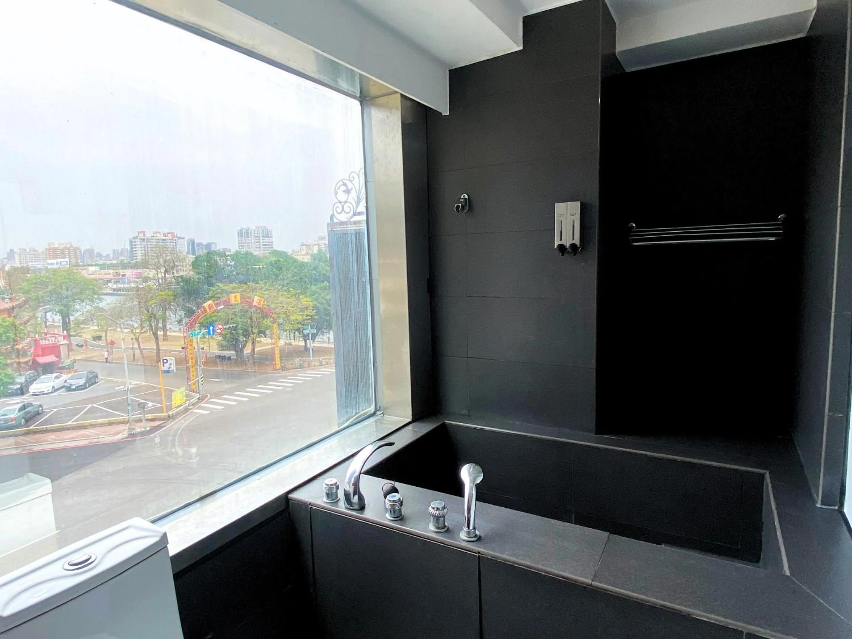 Day in Love River Inn 愛河日央