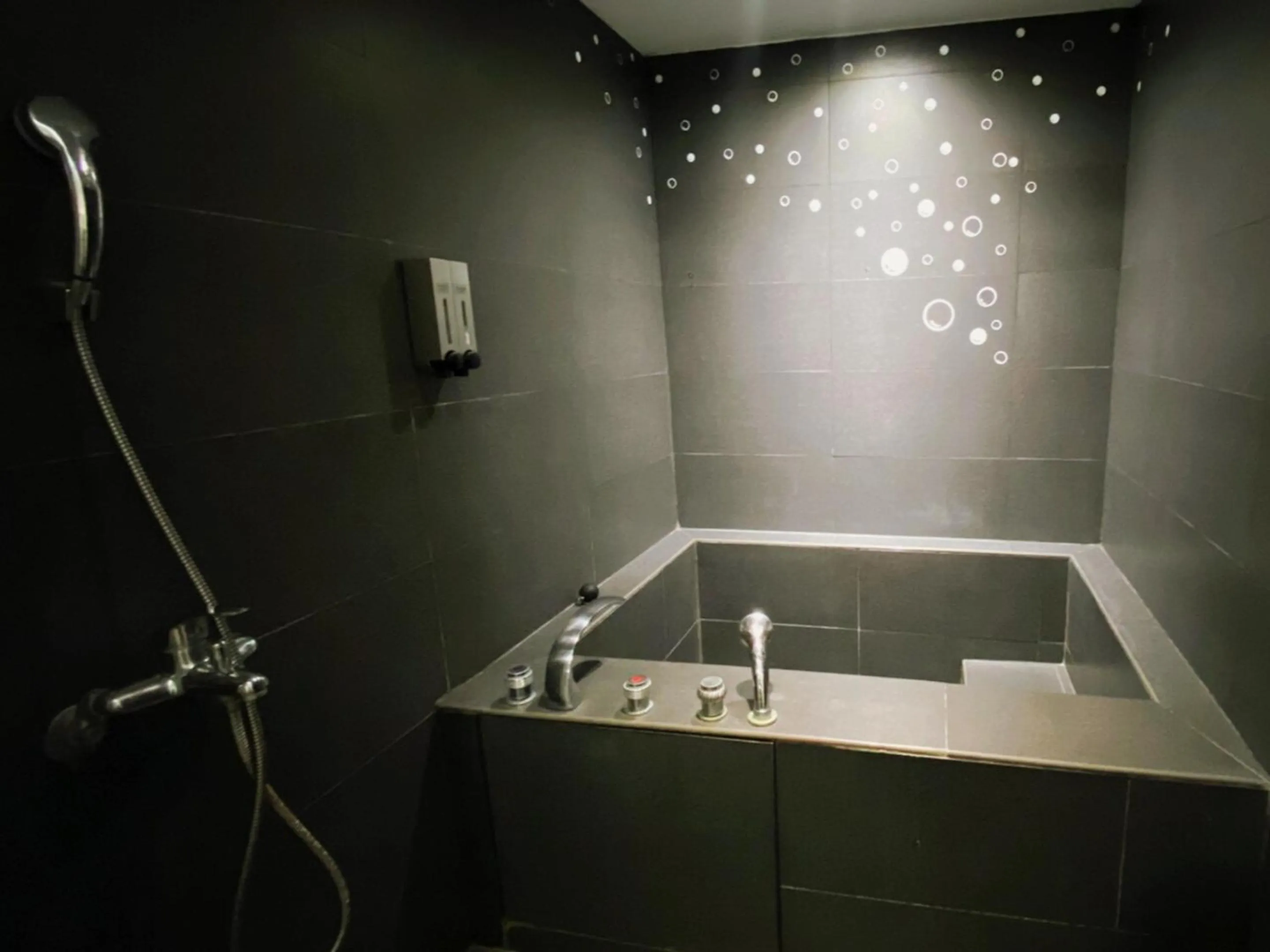 Bathroom in Love River Inn 愛河日央