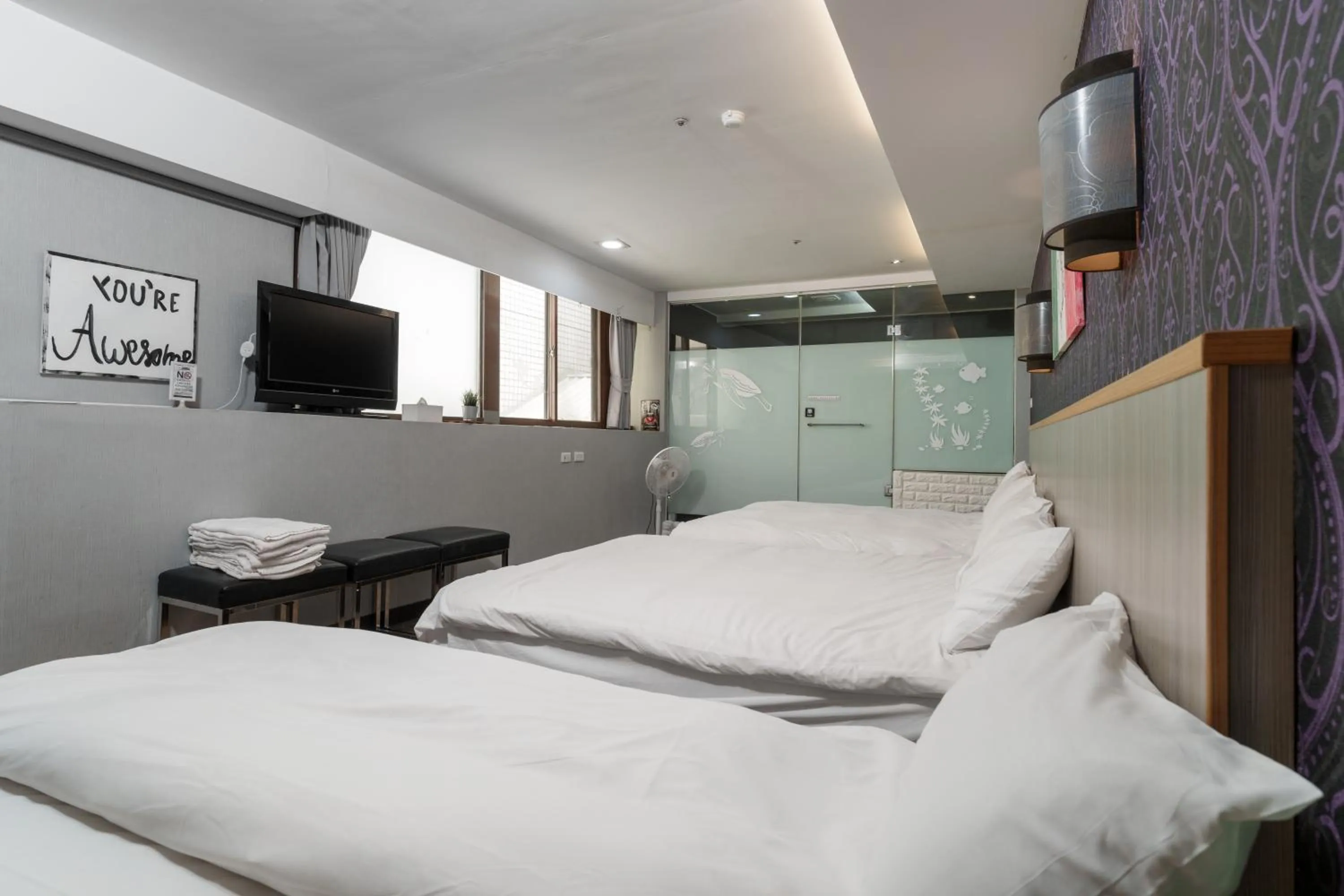 Bedroom, Bed in Love River Inn 愛河日央