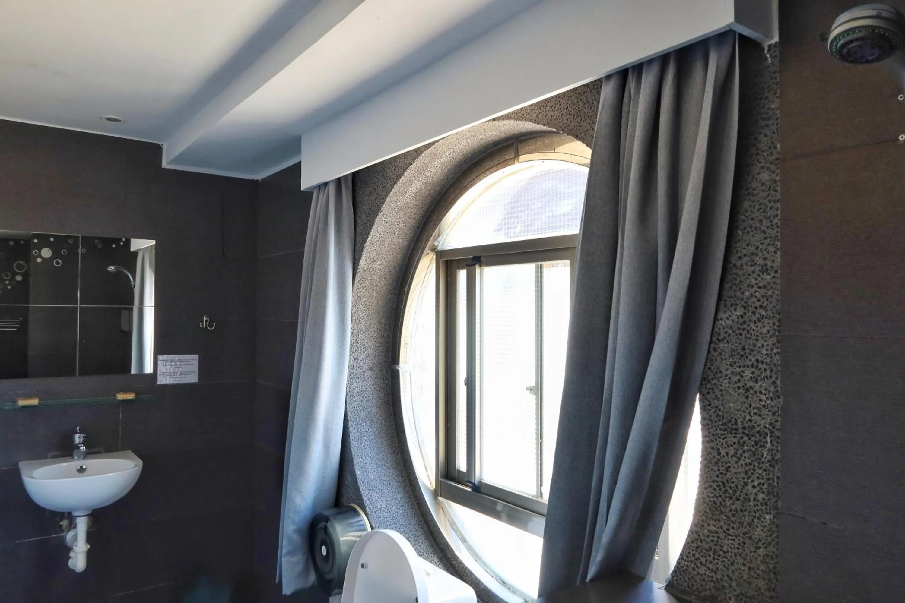 Bathroom in Love River Inn 愛河日央