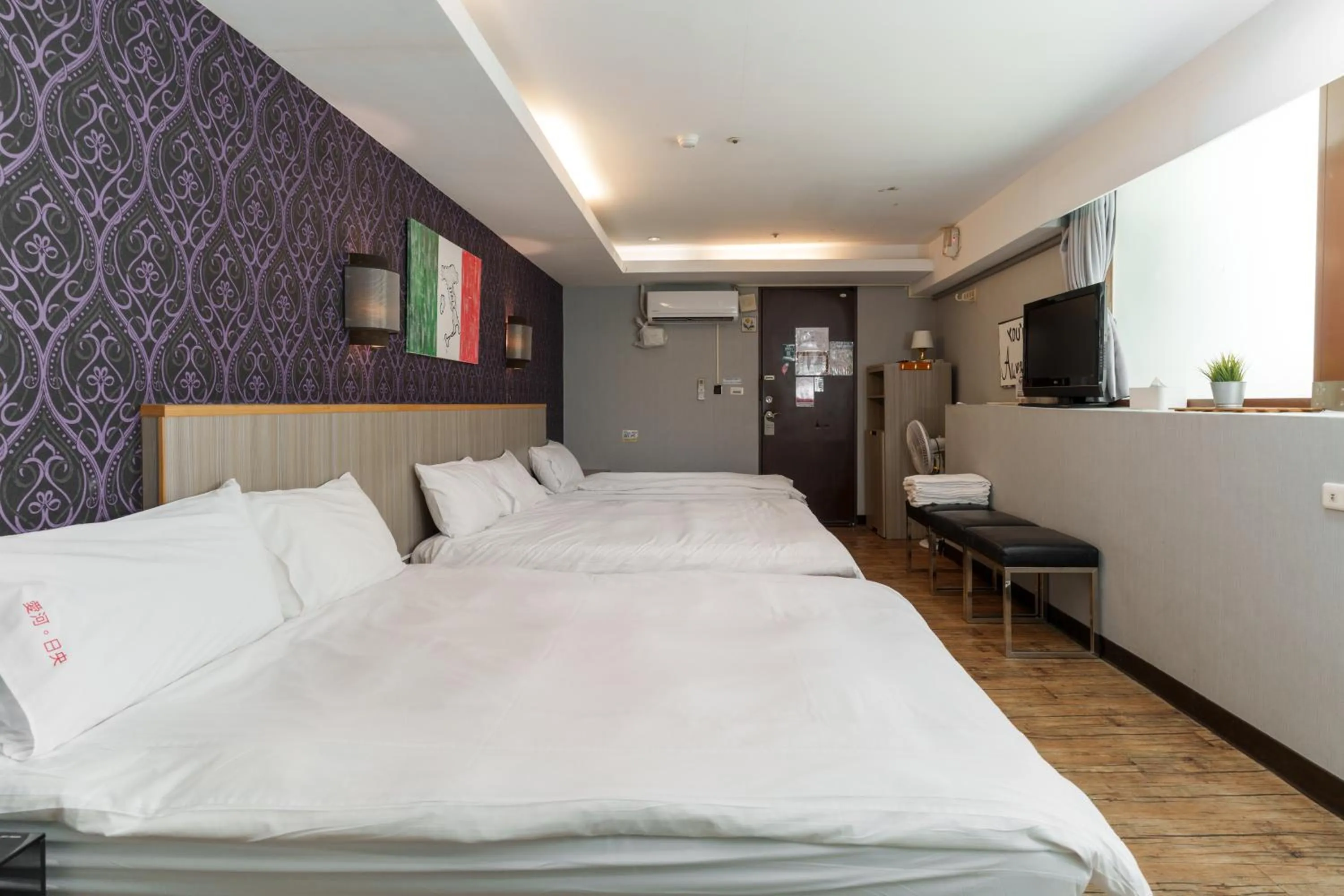 Bedroom, Bed in Love River Inn 愛河日央