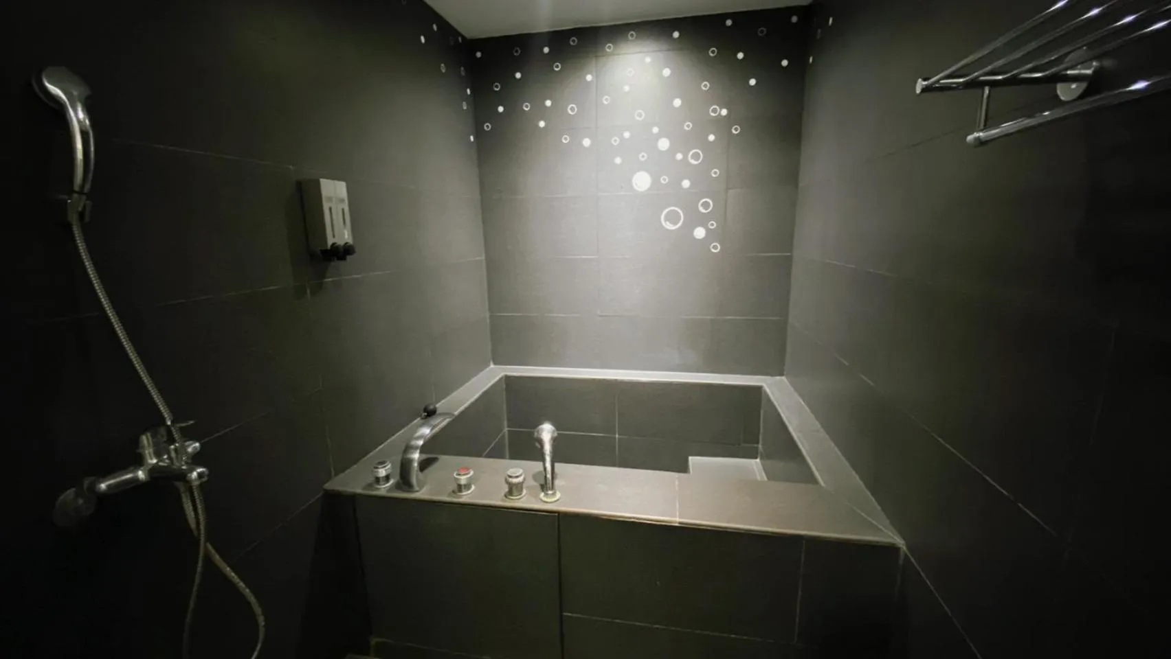 Bathroom in Love River Inn 愛河日央