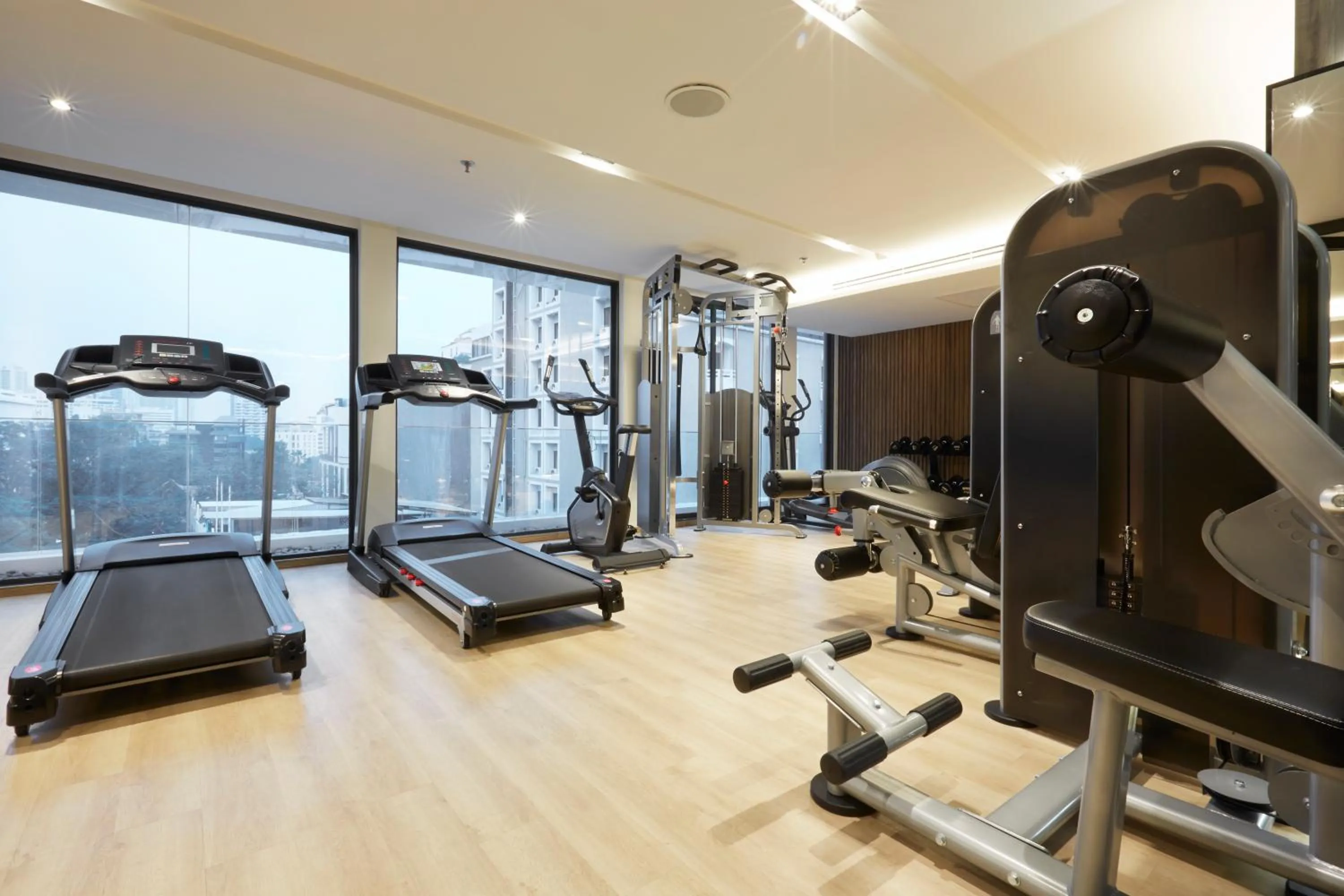 Fitness centre/facilities in The Quarter Phromphong by UHG