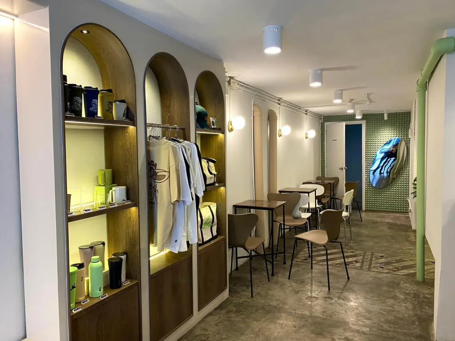 Restaurant/places to eat in The Quarter Phromphong by UHG Restaurant/places to eat in The Quarter Phromphong by UHG
