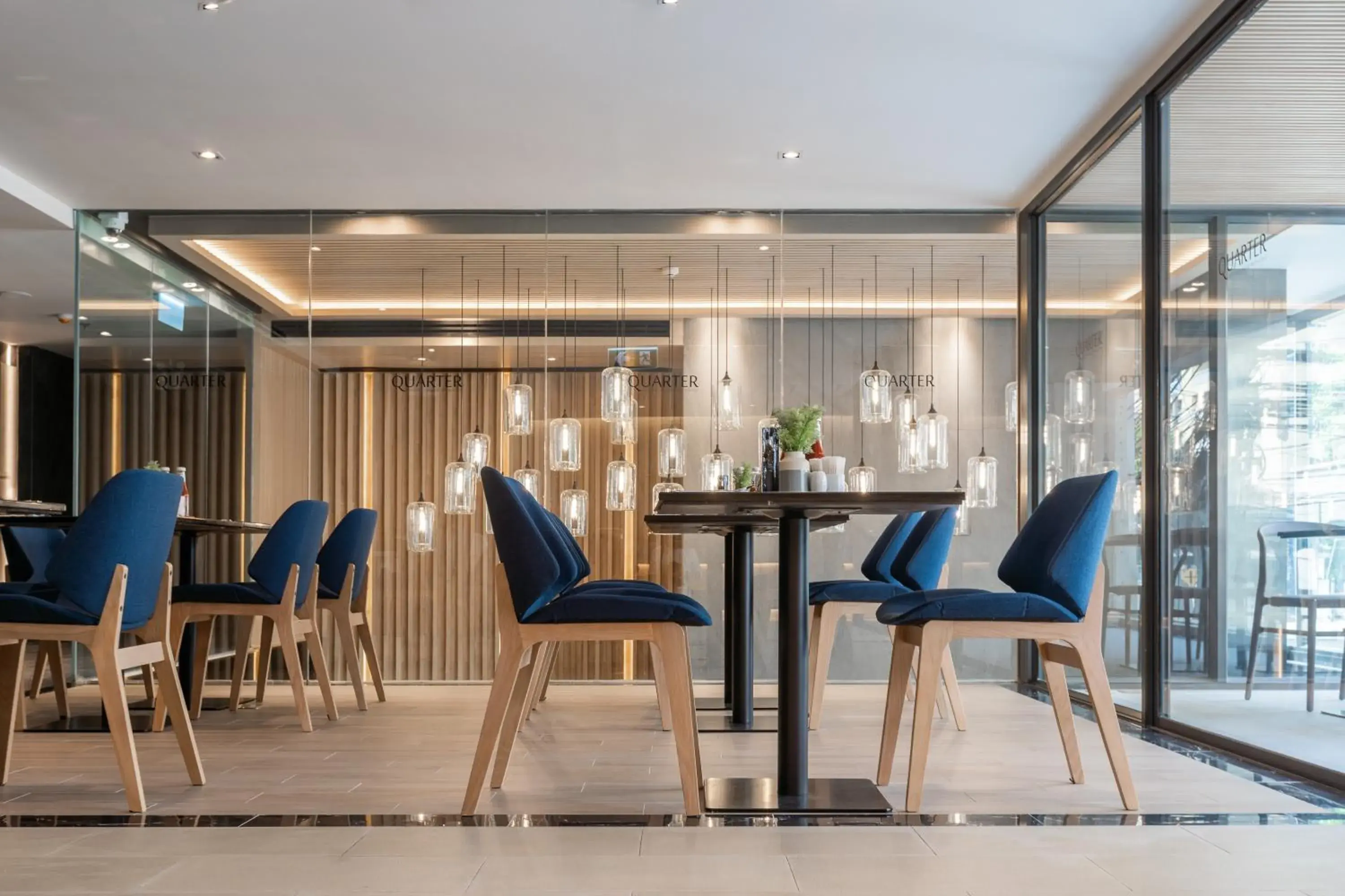 Restaurant/places to eat in The Quarter Phromphong by UHG Restaurant/places to eat in The Quarter Phromphong by UHG