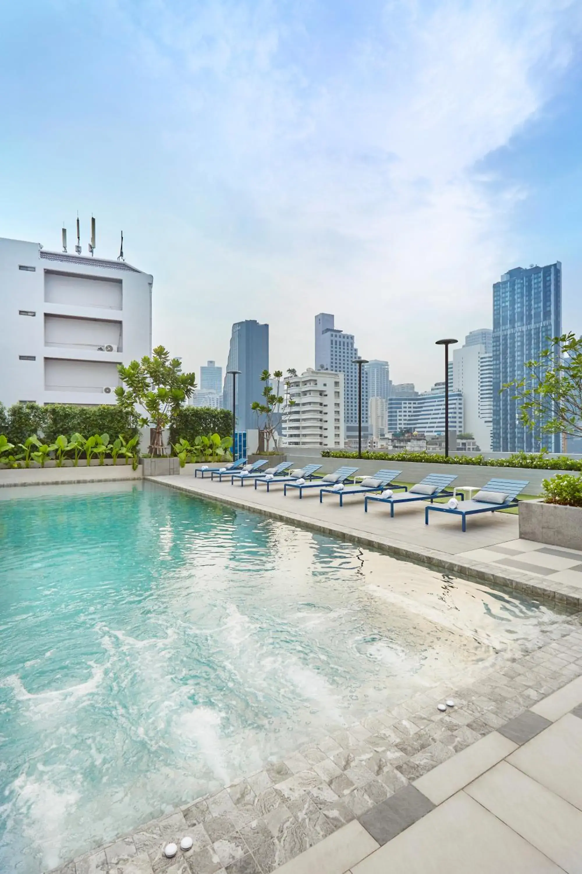 Pool view in The Quarter Phromphong by UHG Pool view in The Quarter Phromphong by UHG