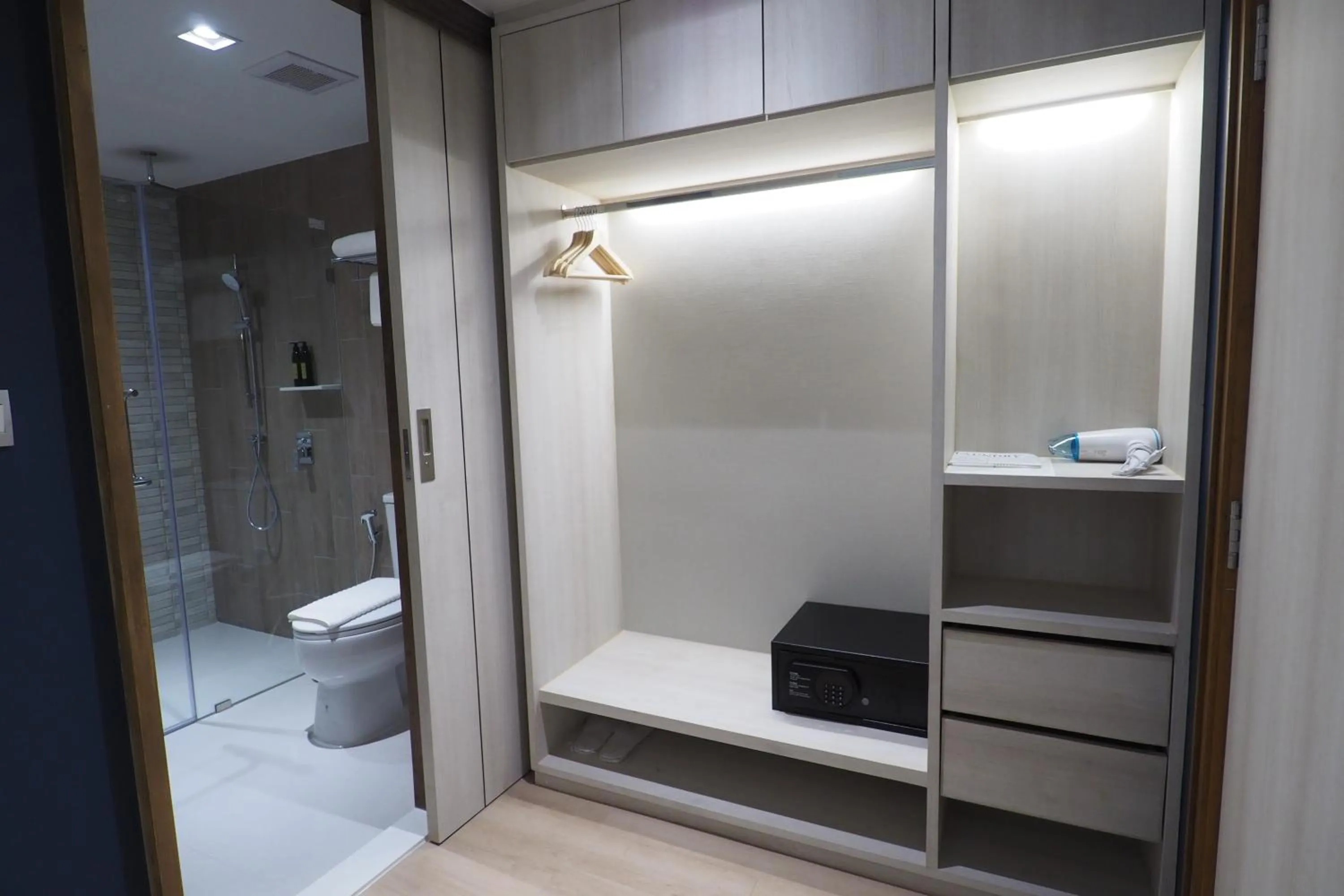 Other in The Quarter Phromphong by UHG