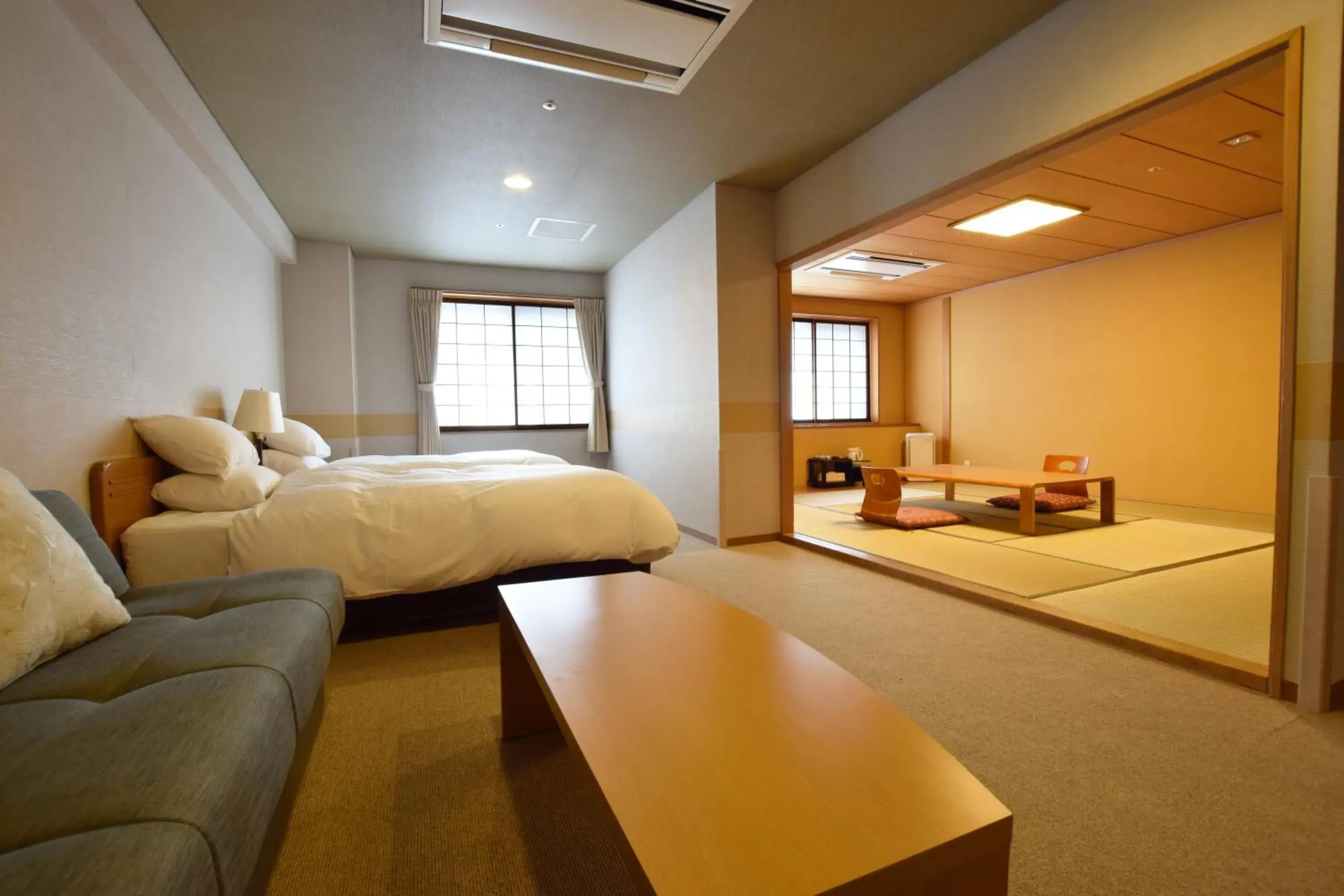 Standard Room-Disability Access - Breakfast + Buffet Dinner - Non-Smoking(West BLD) in Dai-ichi Takimotokan Standard Room-Disability Access - Breakfast + Buffet Dinner - Non-Smoking(West BLD) in Dai-ichi Takimotokan