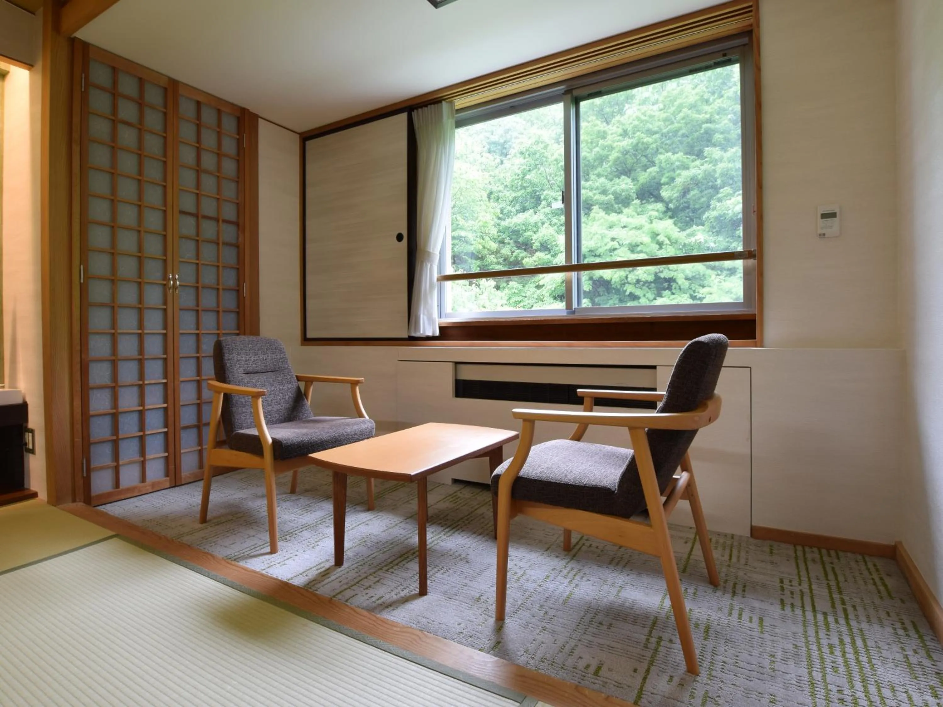 Photo of the whole room in Dai-ichi Takimotokan