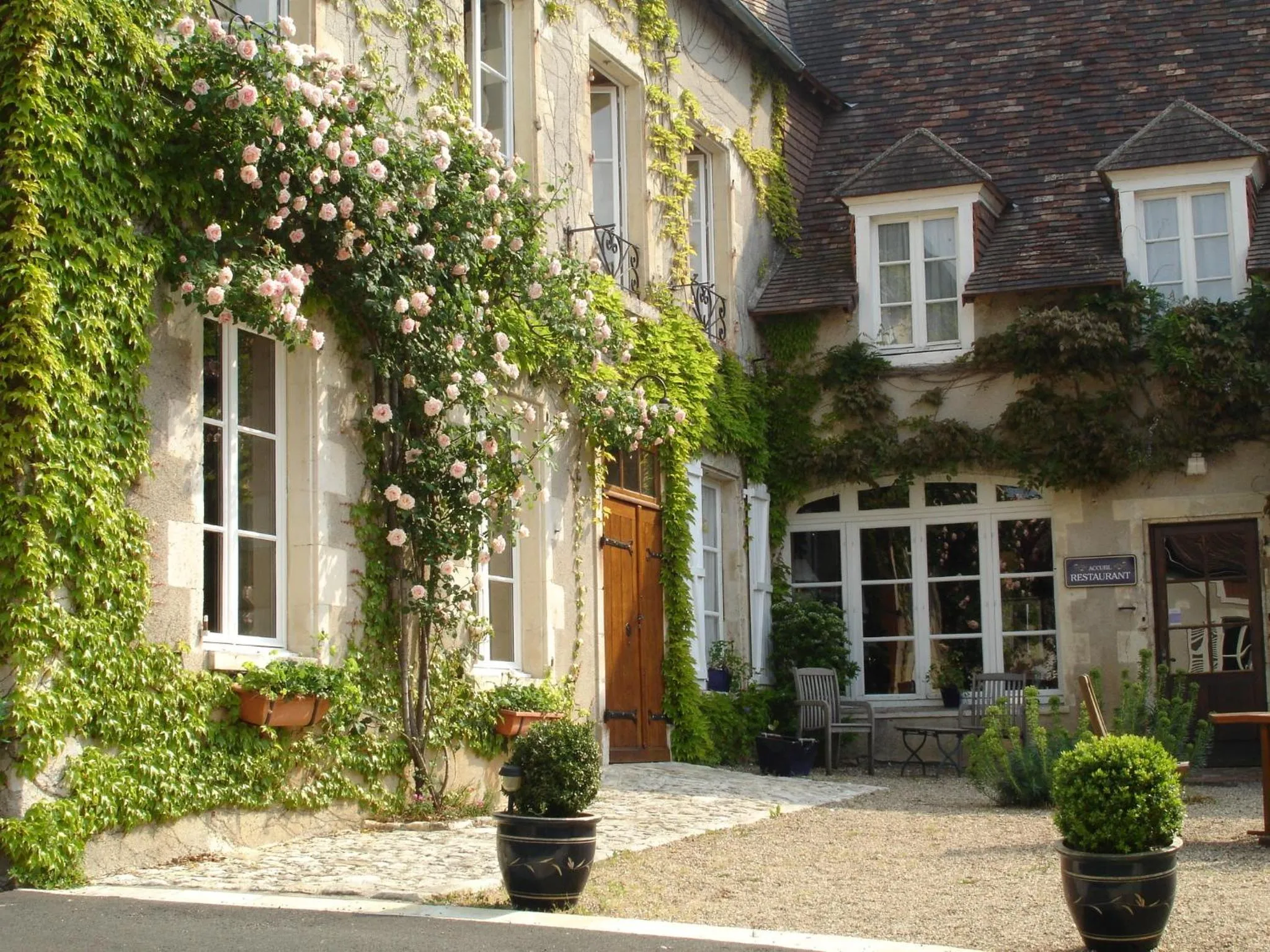 Day in Le Relais du Lyon d'Or