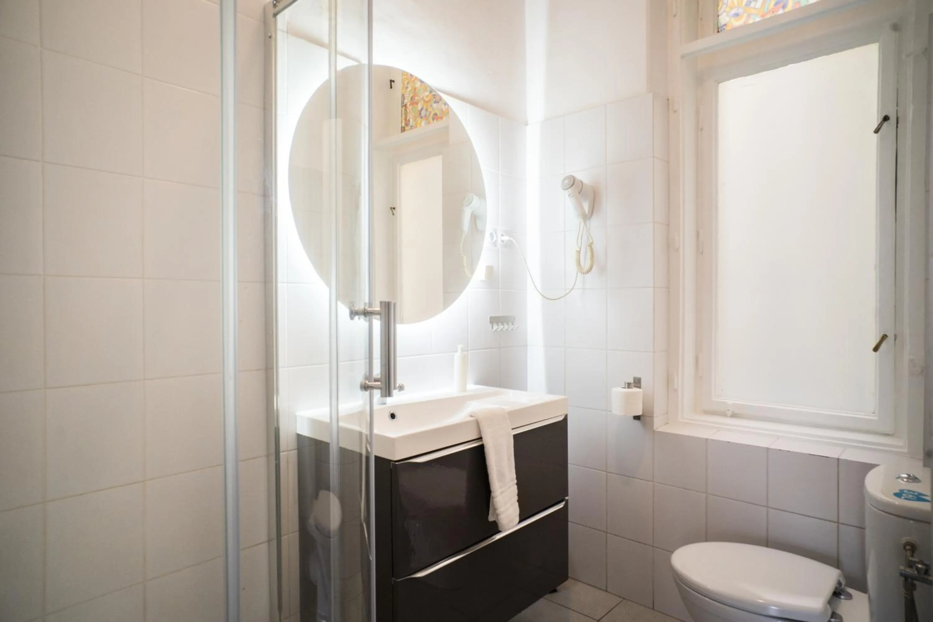 Shower in Roller Aparthotel