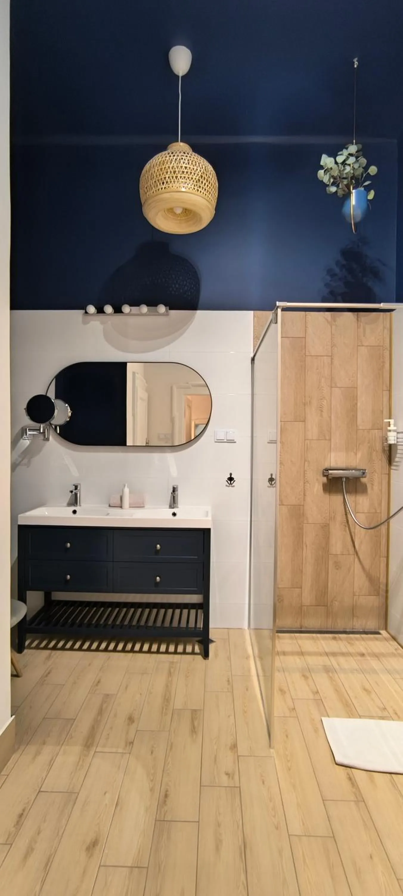 Shower in Roller Aparthotel