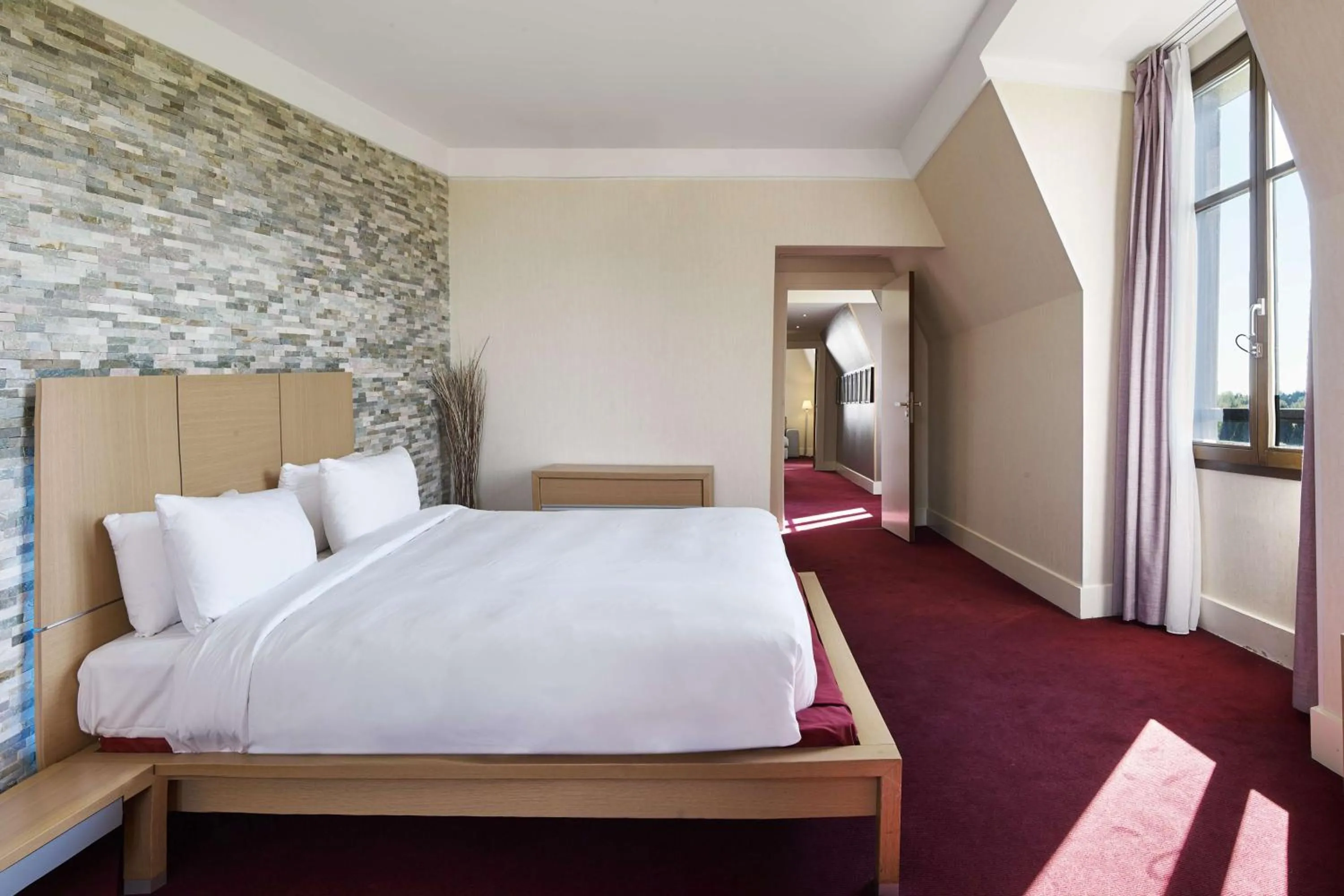 Photo of the whole room in Radisson Blu Hotel Paris, Marne-la-Vallée