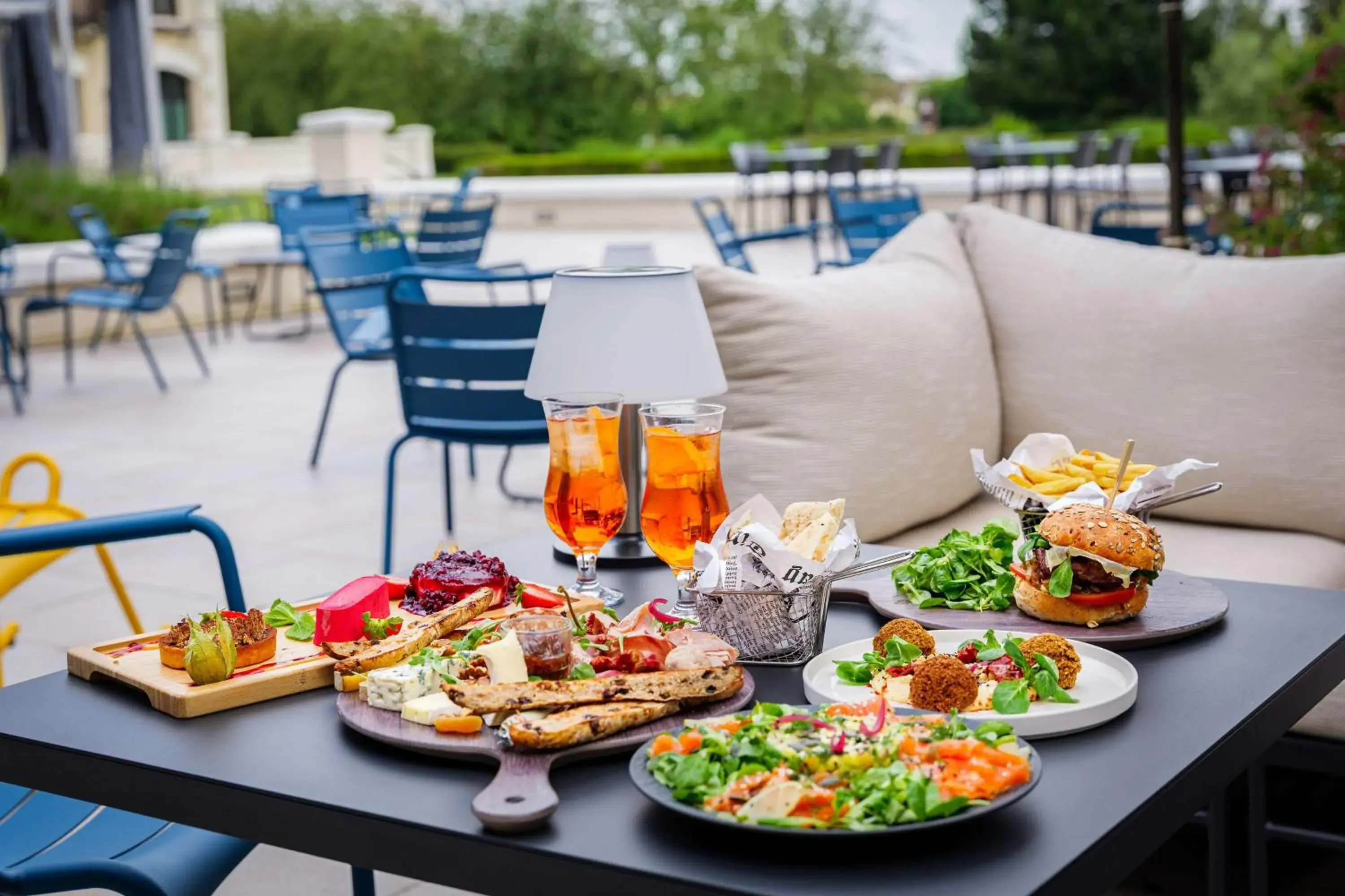 Food and drinks in Radisson Blu Hotel Paris, Marne-la-Vallée Food and drinks in Radisson Blu Hotel Paris, Marne-la-Vallée