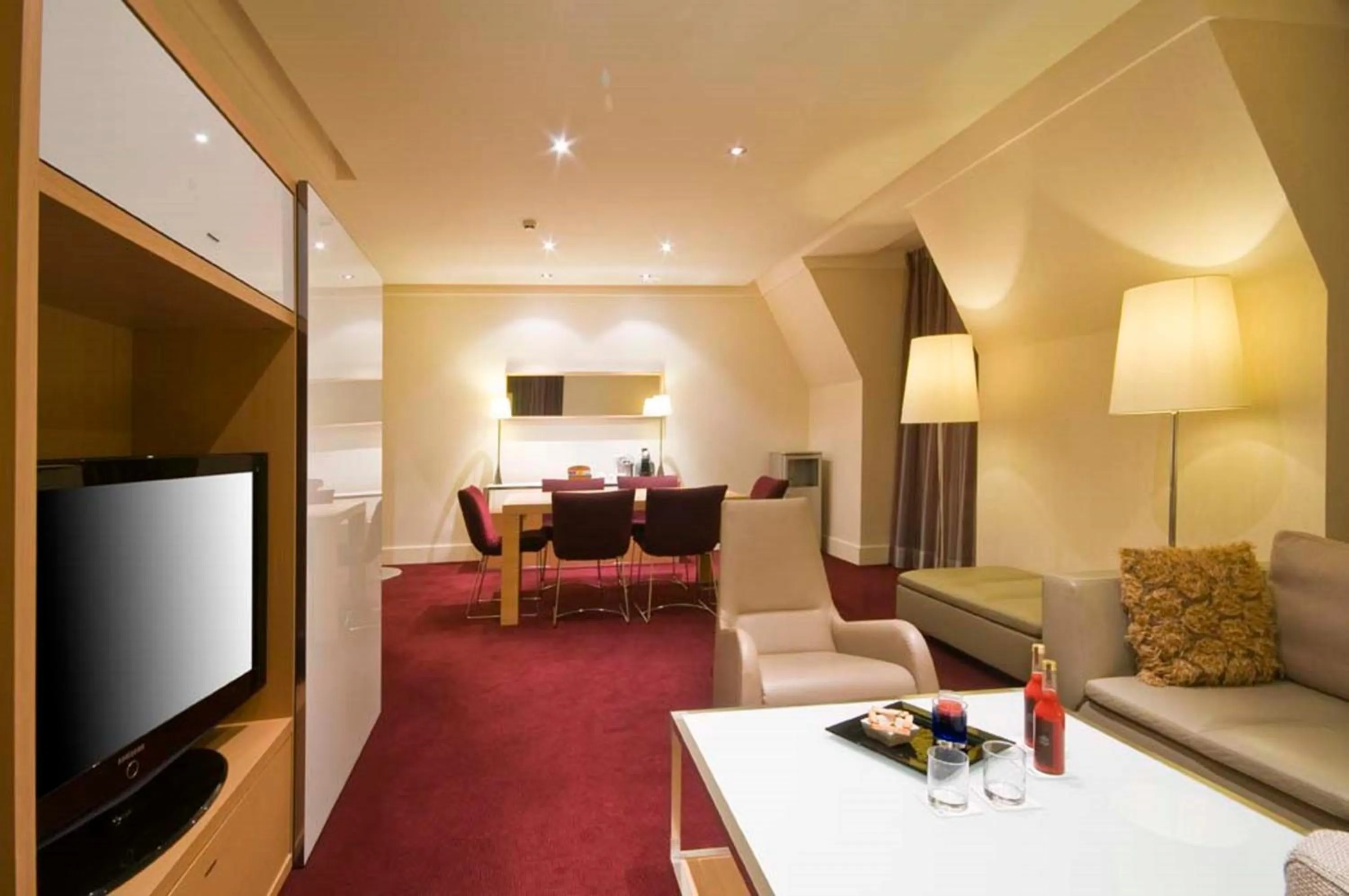 Living room in Radisson Blu Hotel Paris, Marne-la-Vallée