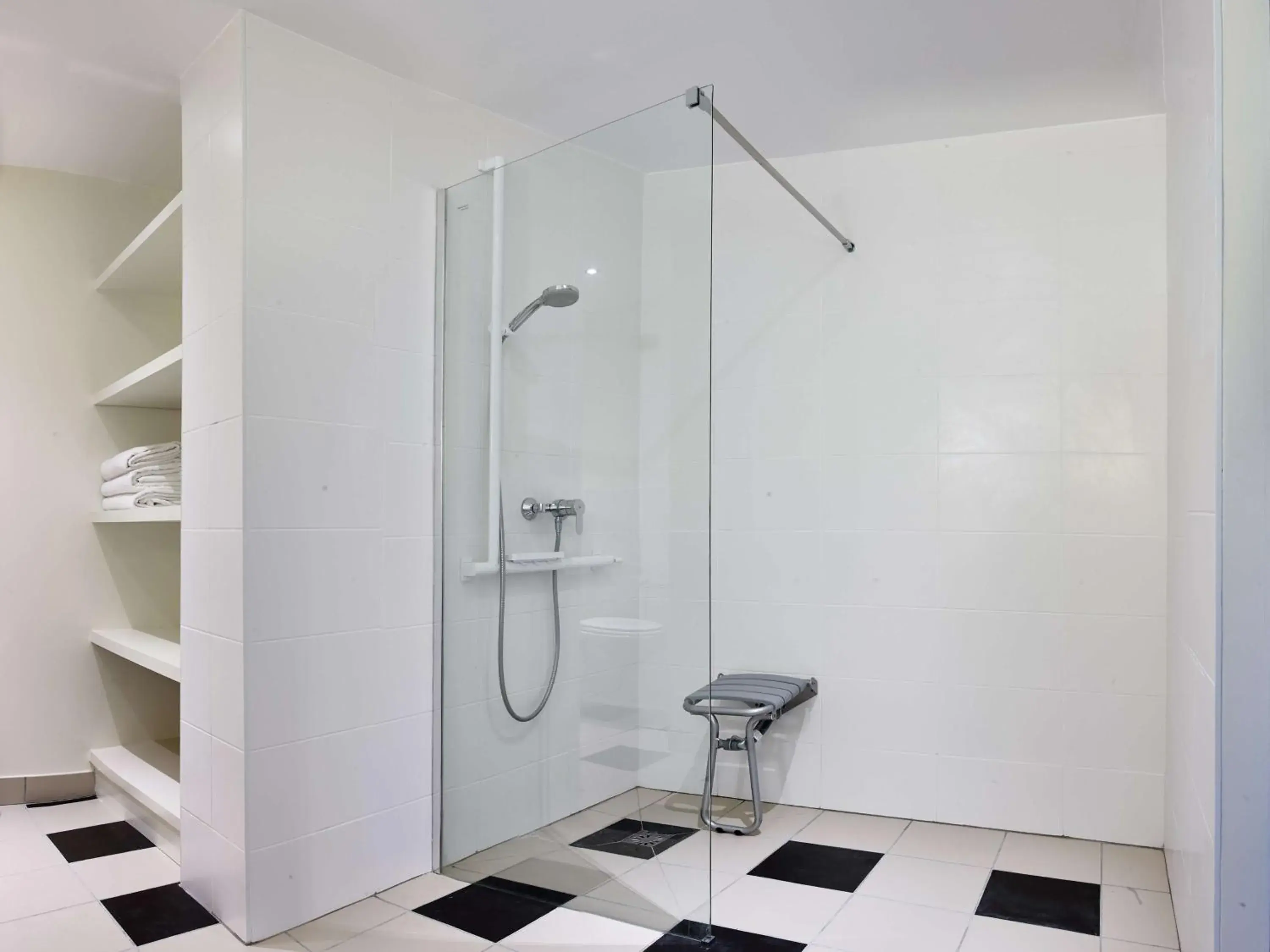 Bathroom in Radisson Blu Hotel Paris, Marne-la-Vallée Bathroom in Radisson Blu Hotel Paris, Marne-la-Vallée