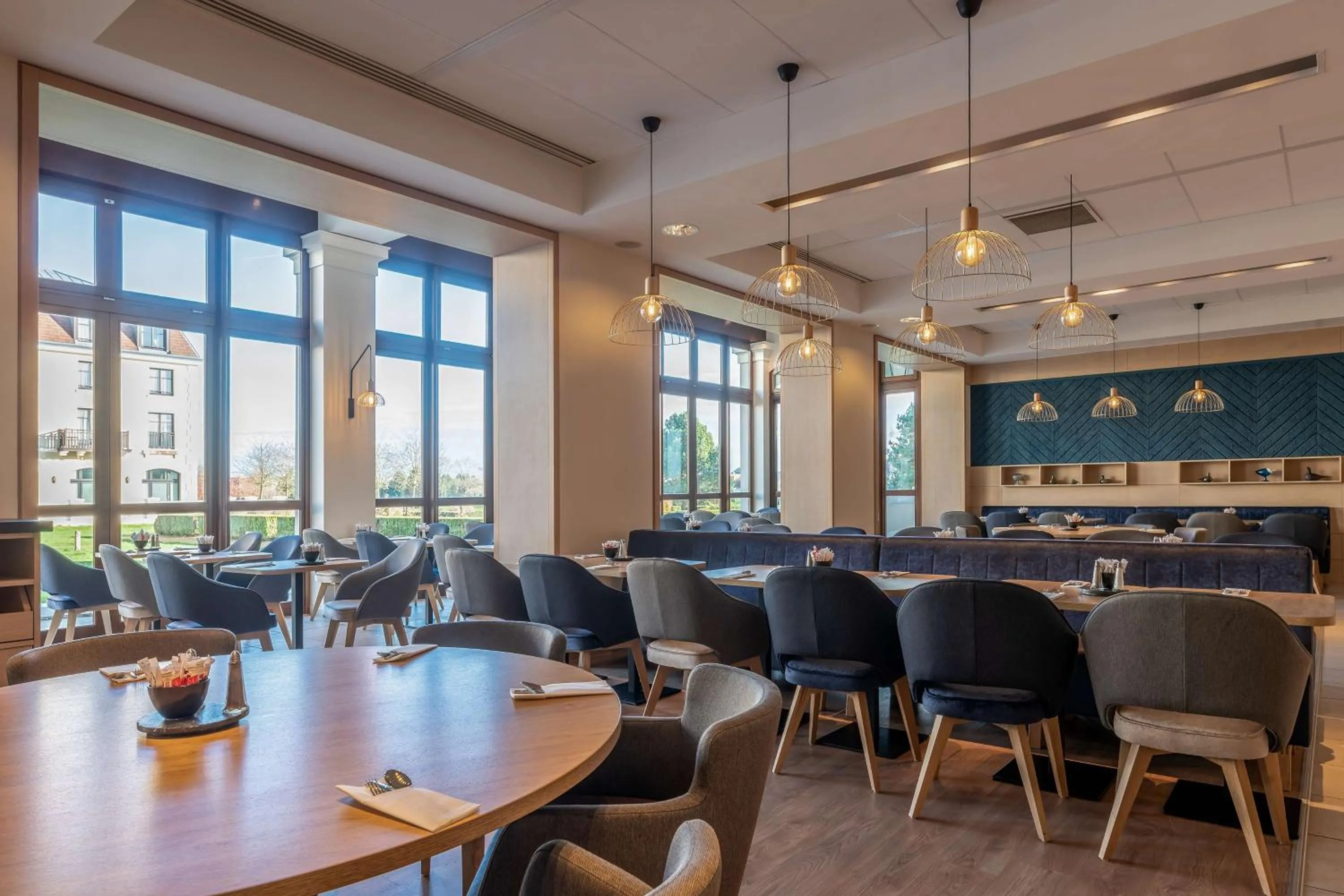 Restaurant/places to eat in Radisson Blu Hotel Paris, Marne-la-Vallée