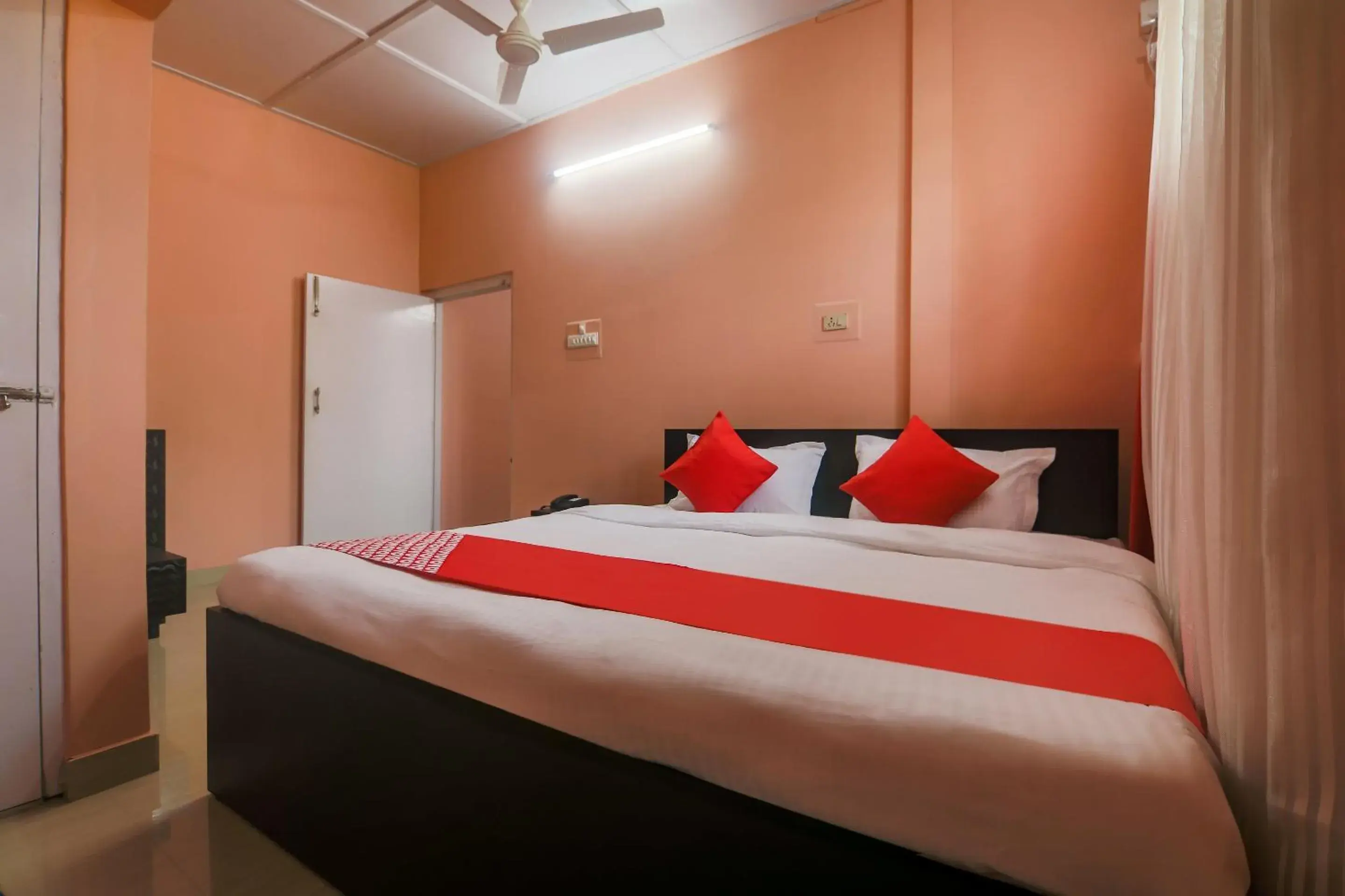 Bedroom, Bed in Collection O Trinayan Associates Bedroom, Bed in Collection O Trinayan Associates