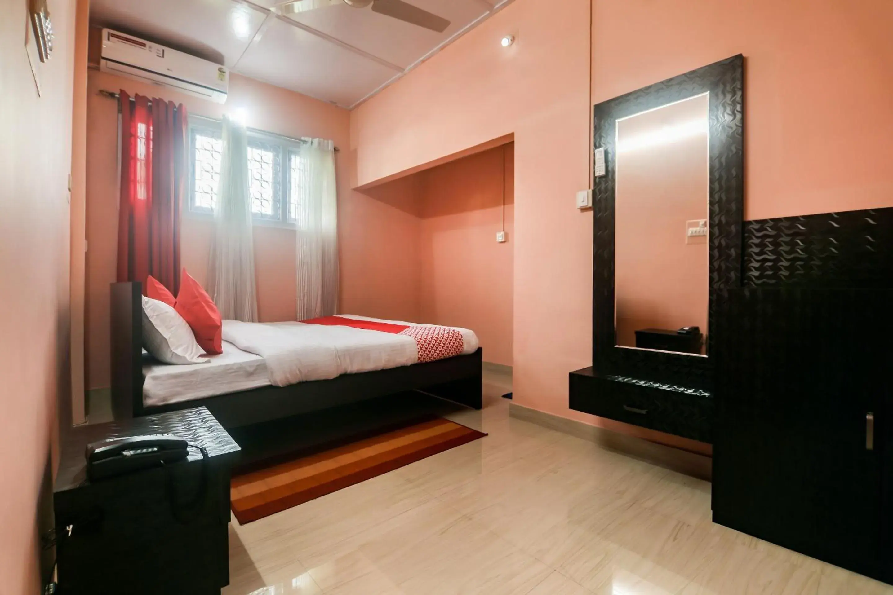 Bedroom, Bed in Collection O Trinayan Associates Bedroom, Bed in Collection O Trinayan Associates