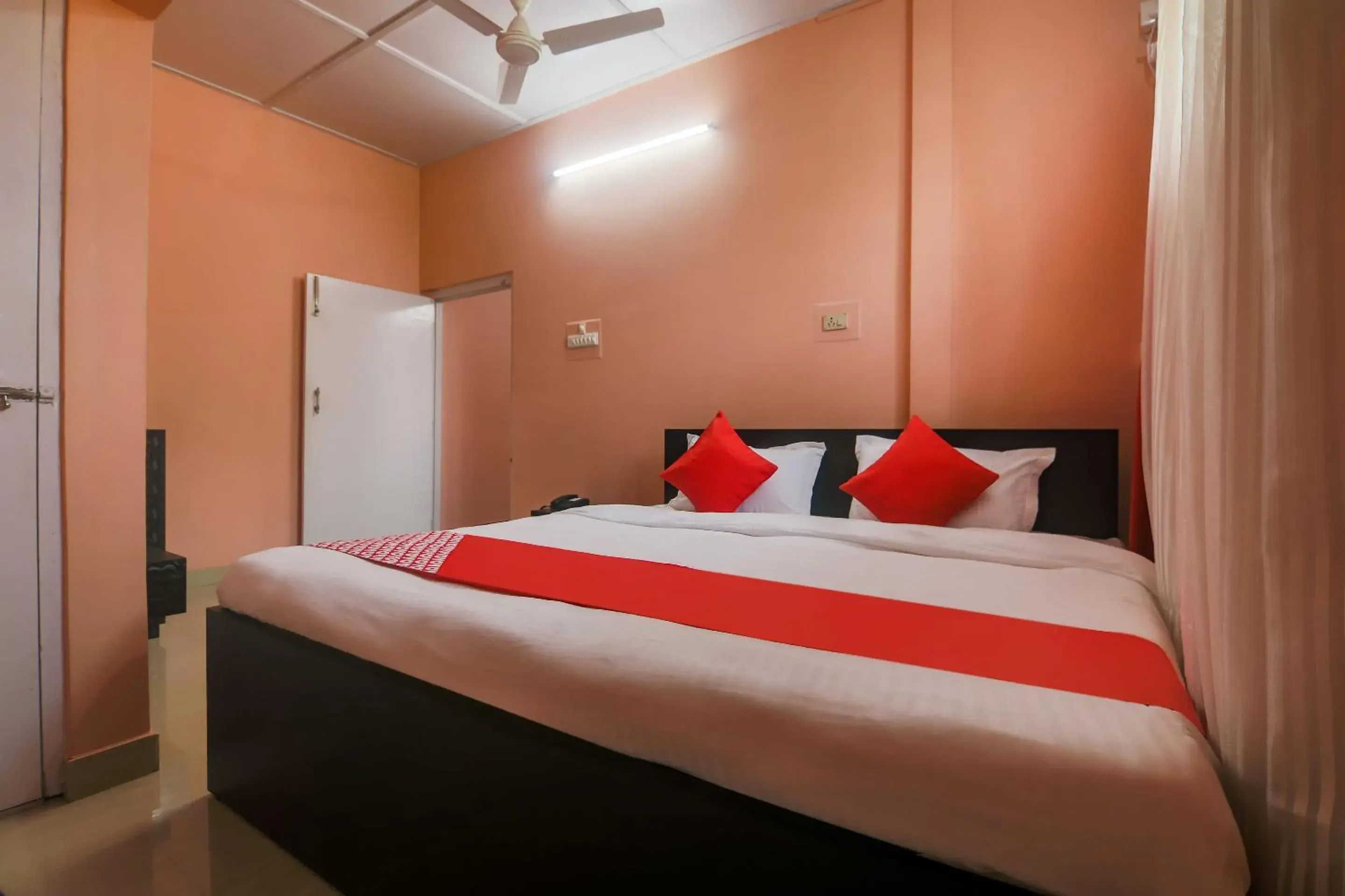 Bedroom, Bed in Collection O Trinayan Associates Bedroom, Bed in Collection O Trinayan Associates