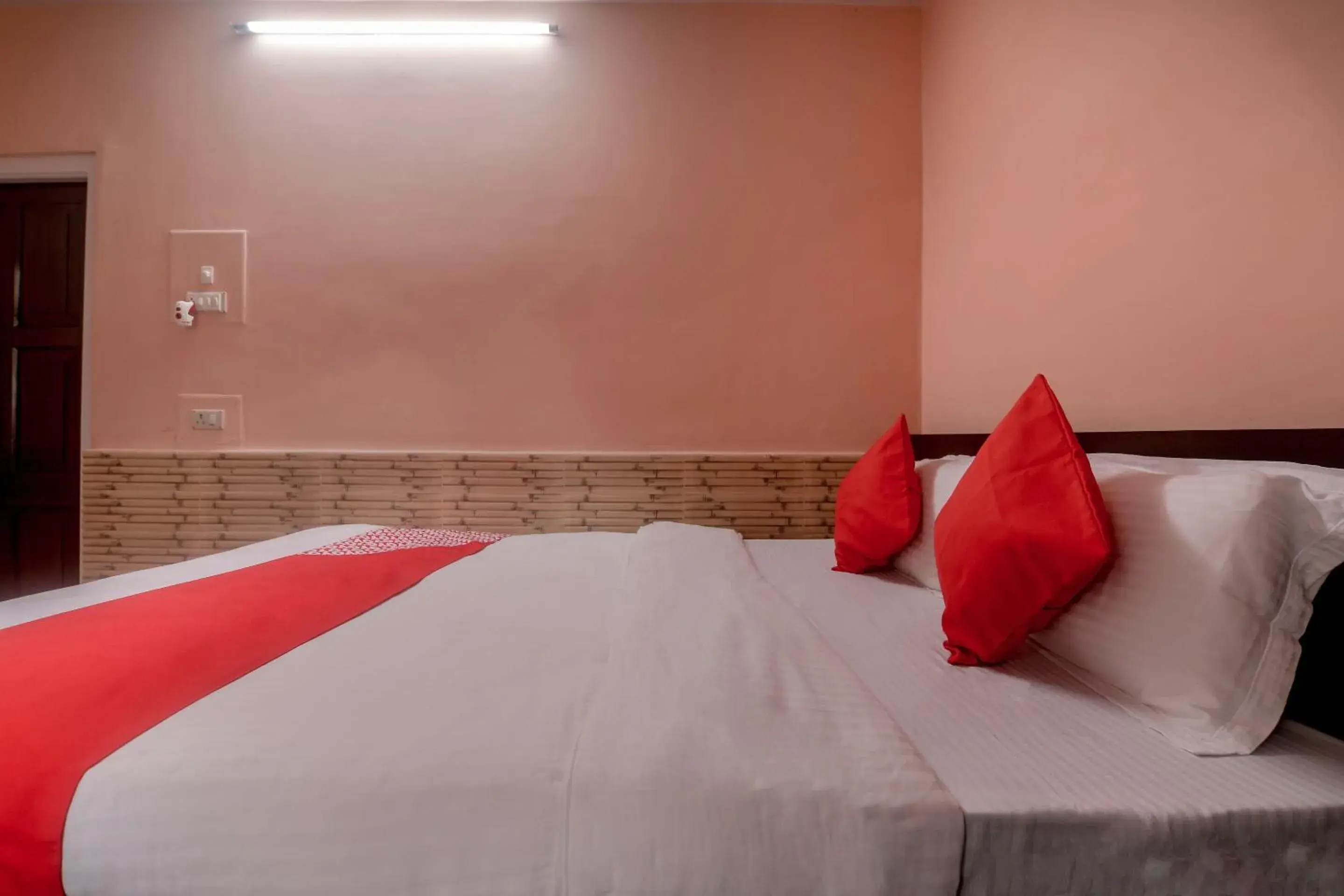 Bedroom, Bed in Collection O Trinayan Associates Bedroom, Bed in Collection O Trinayan Associates