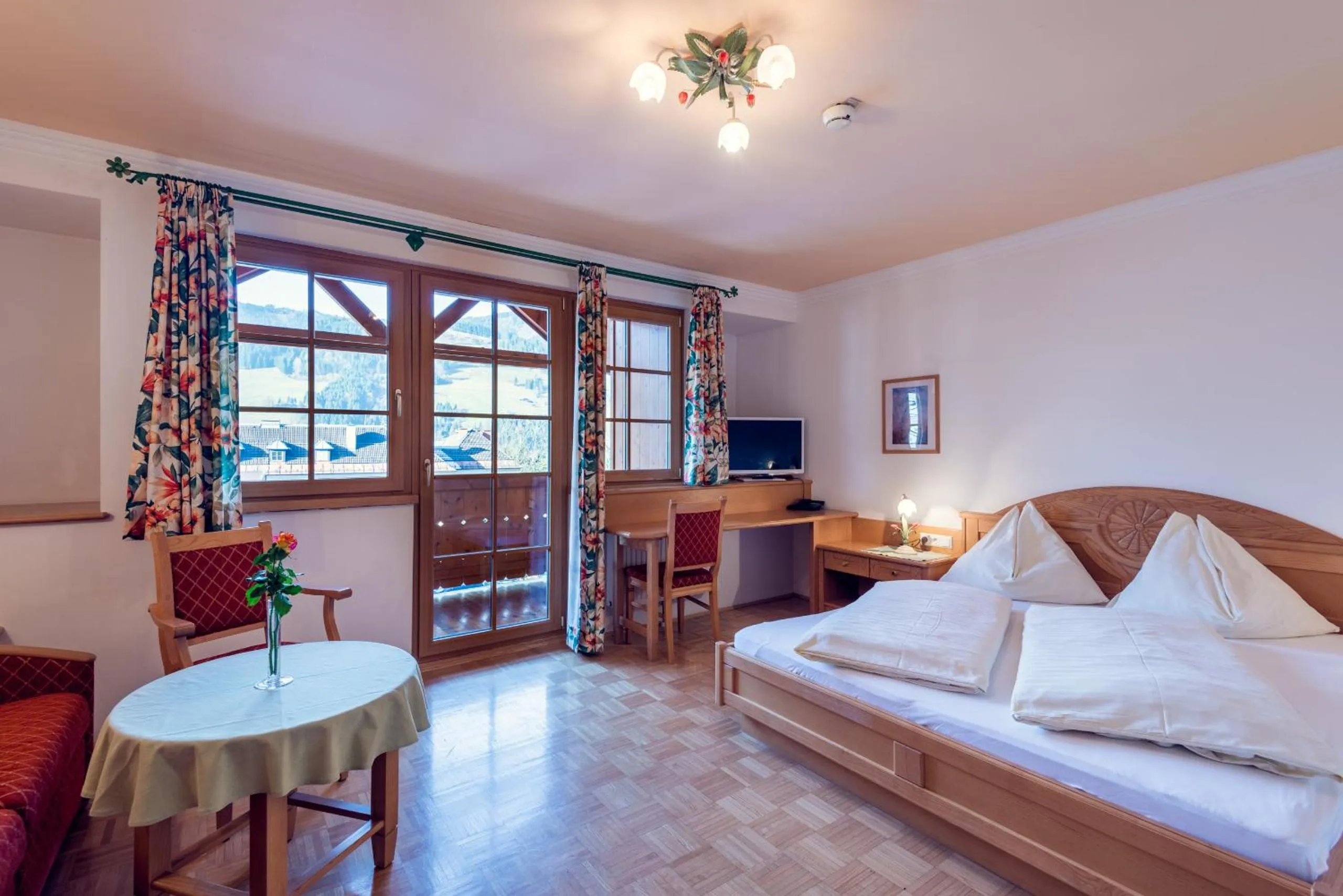 Bedroom, Bed in Hotel Restaurant Stöcklwirt