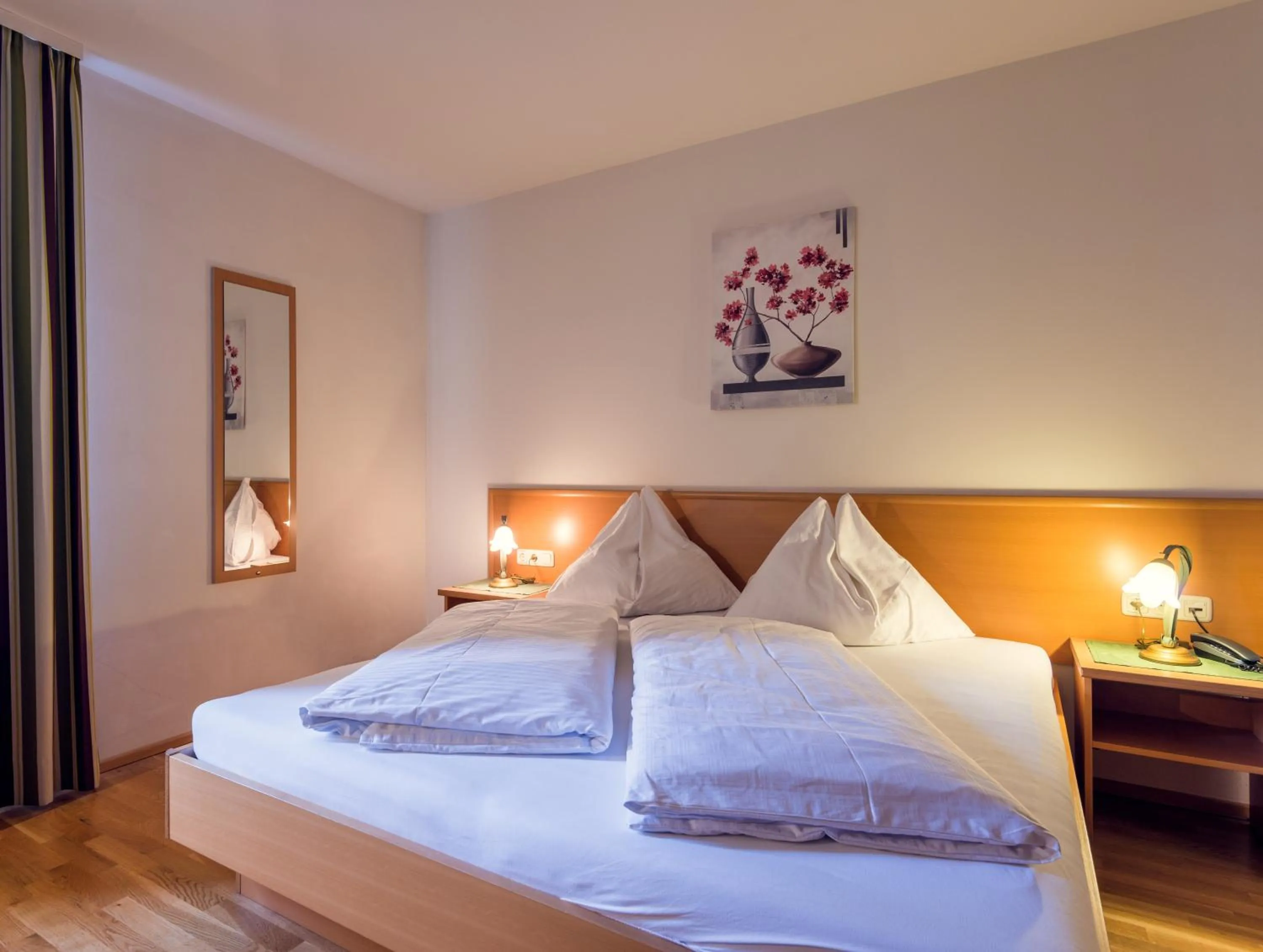 Bedroom, Bed in Hotel Restaurant Stöcklwirt