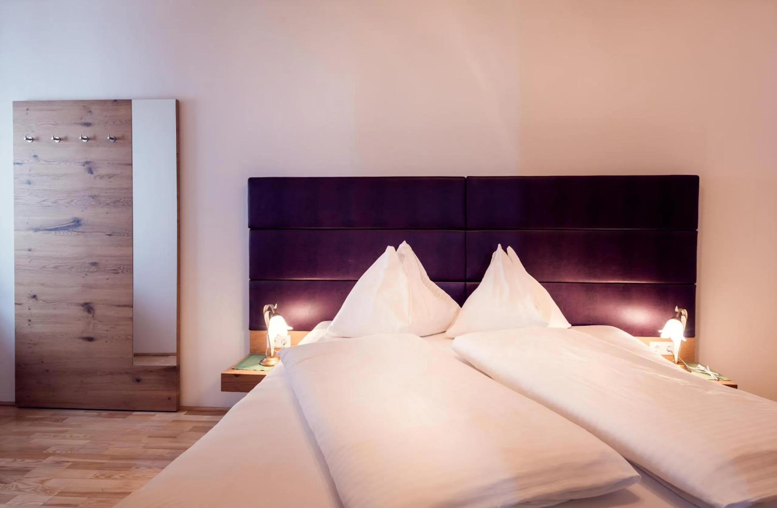 Bedroom, Bed in Hotel Restaurant Stöcklwirt