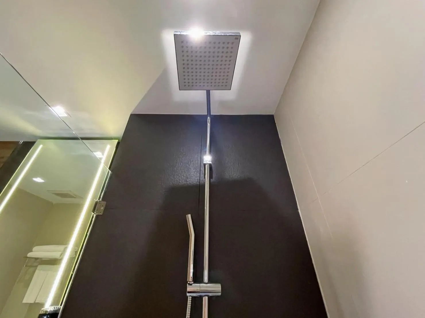 Shower in The Teak Hotel