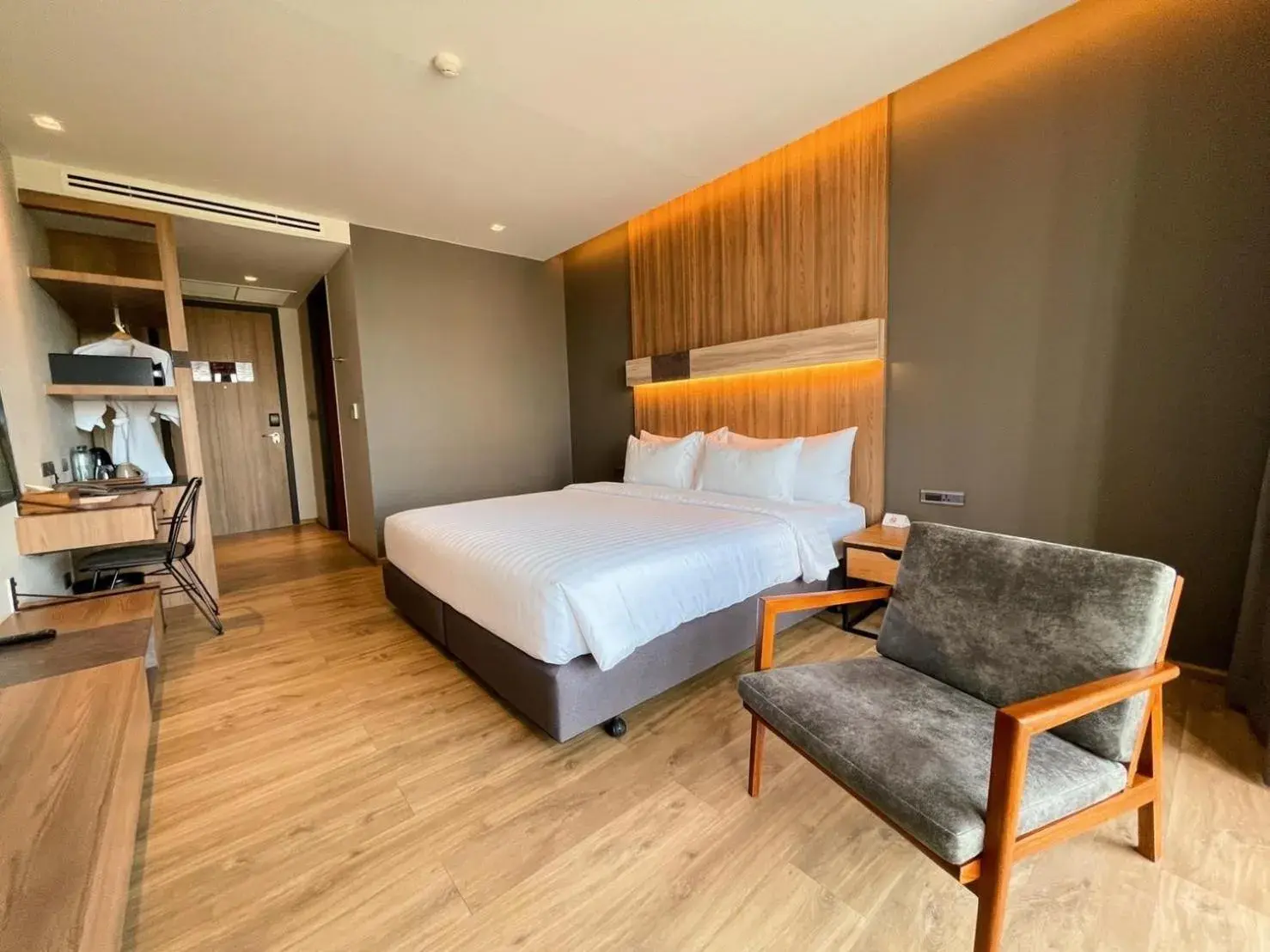 Bedroom, Bed in The Teak Hotel Bedroom, Bed in The Teak Hotel