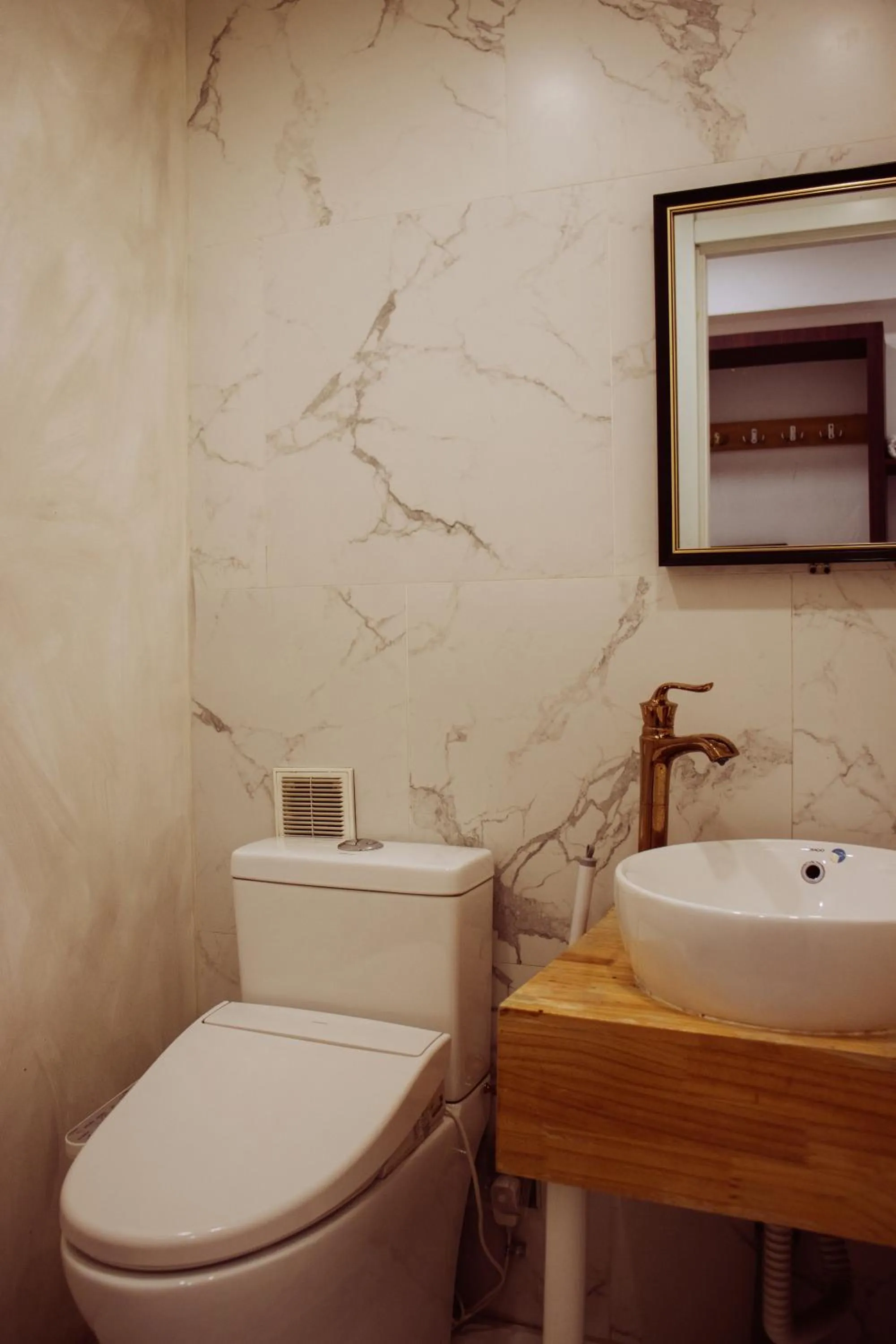 Toilet in Nomado Boutique Hotel