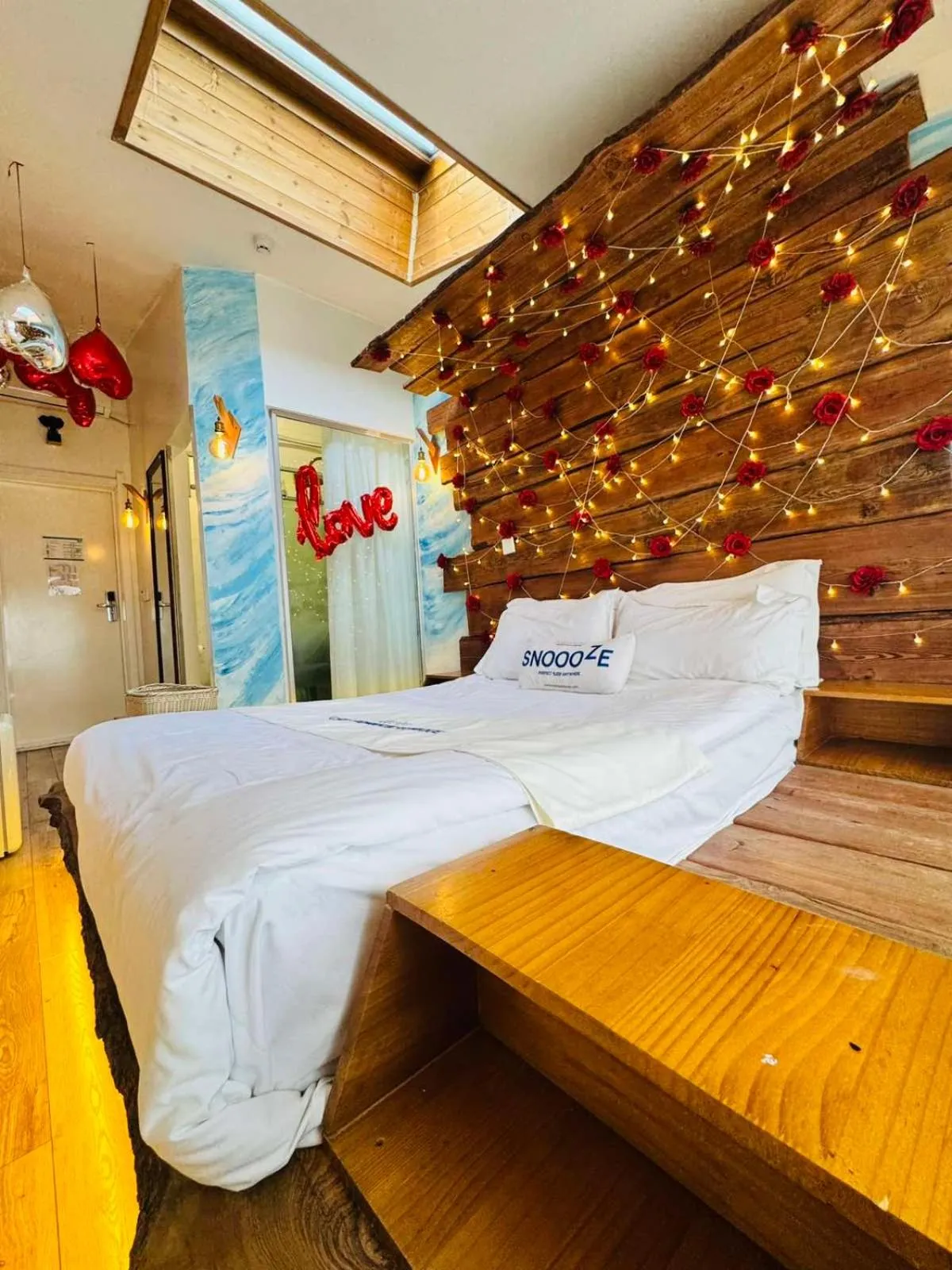 Photo of the whole room, Bed in Nomado Boutique Hotel