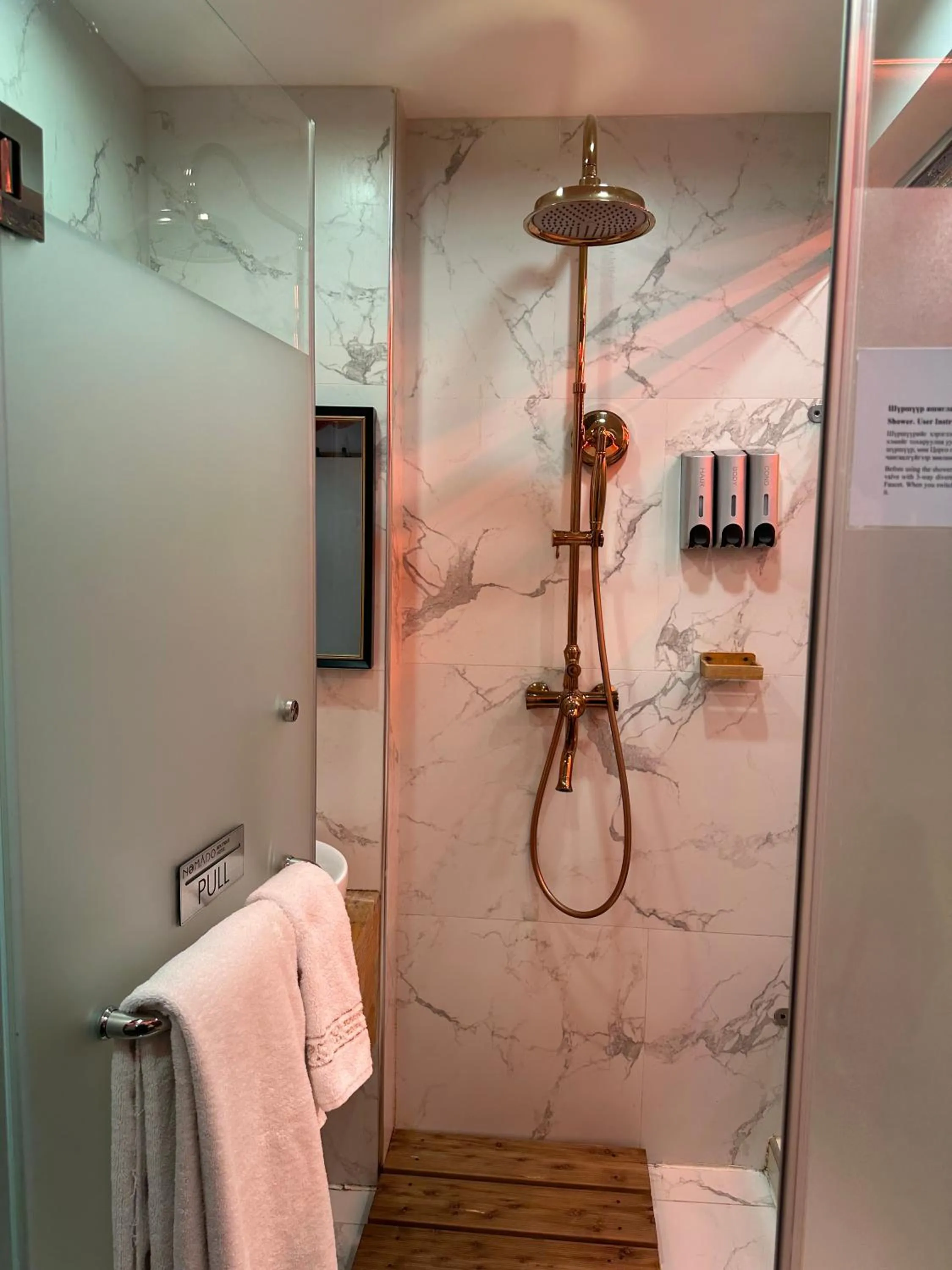 Shower in Nomado Boutique Hotel