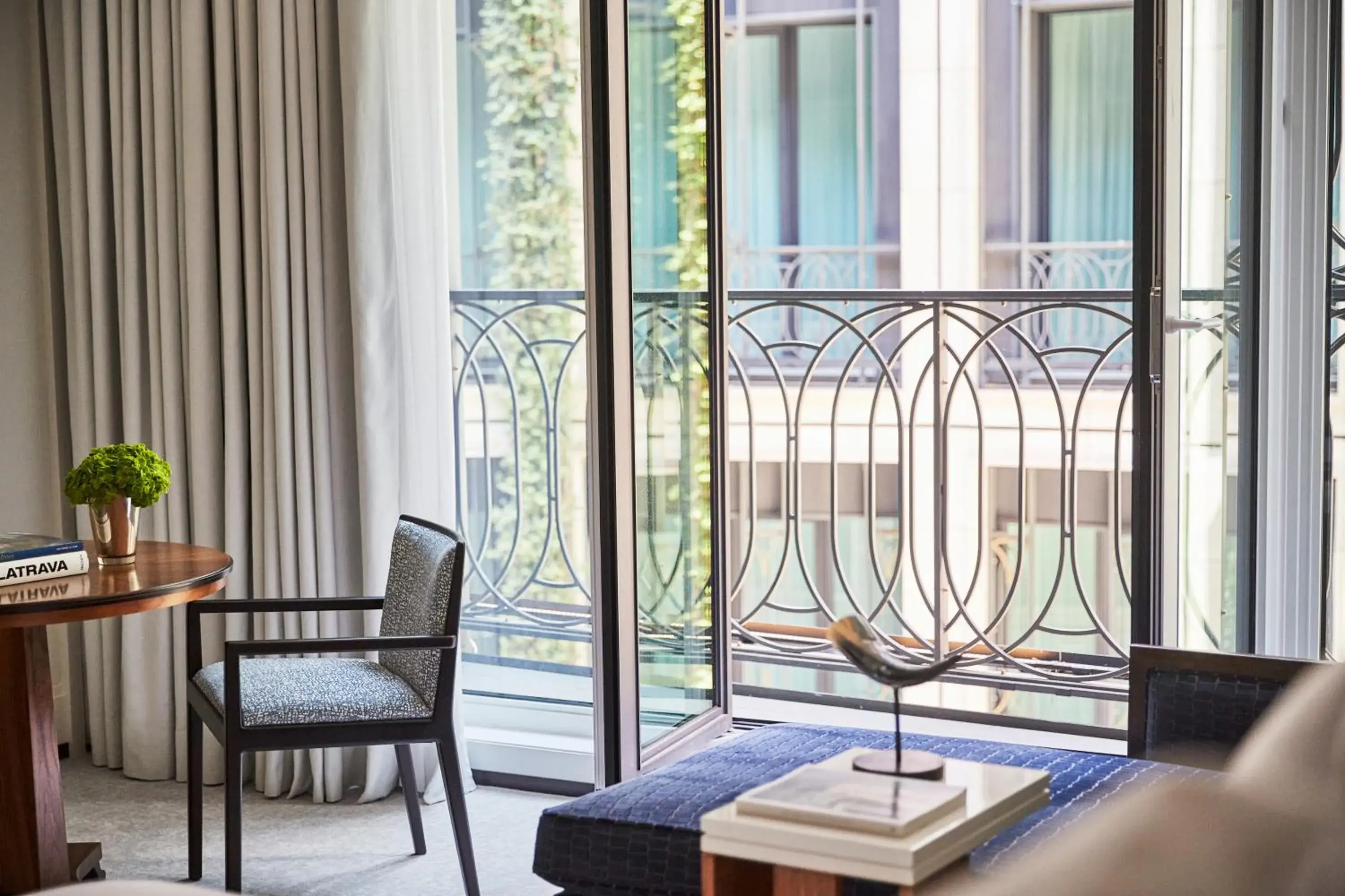 Superior Room Two Double Beds in Four Seasons Hotel Madrid Superior Room Two Double Beds in Four Seasons Hotel Madrid